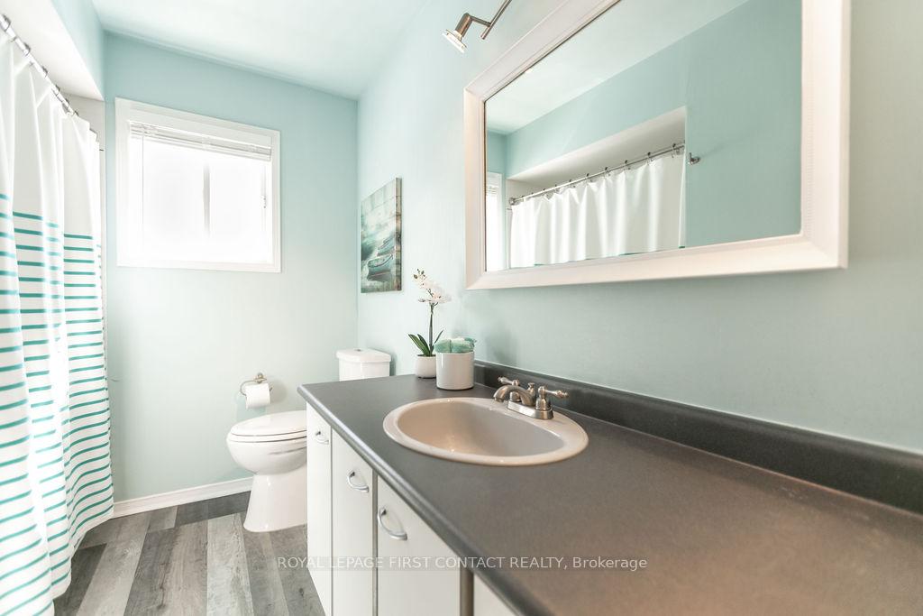 Photo 16 of 13 Irwin Drive, Barrie, Northwest — HOMEH