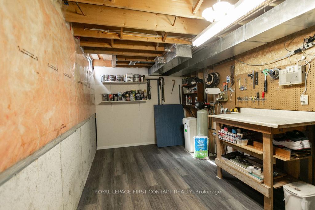 Photo 17 of 13 Irwin Drive, Barrie, Northwest — HOMEH