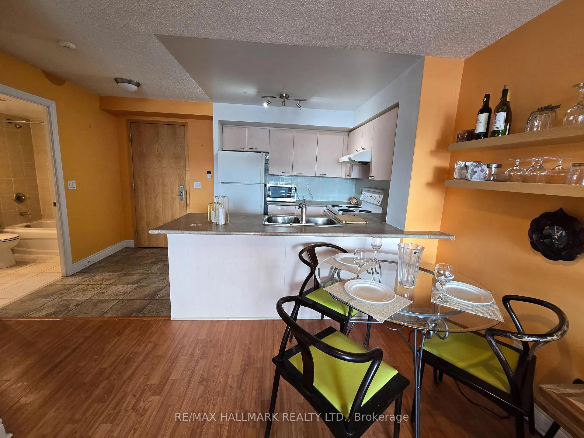 Photo 8 of Unit 822, 48 Suncrest Boulevard, Markham, Commerce Valley — HOMEH
