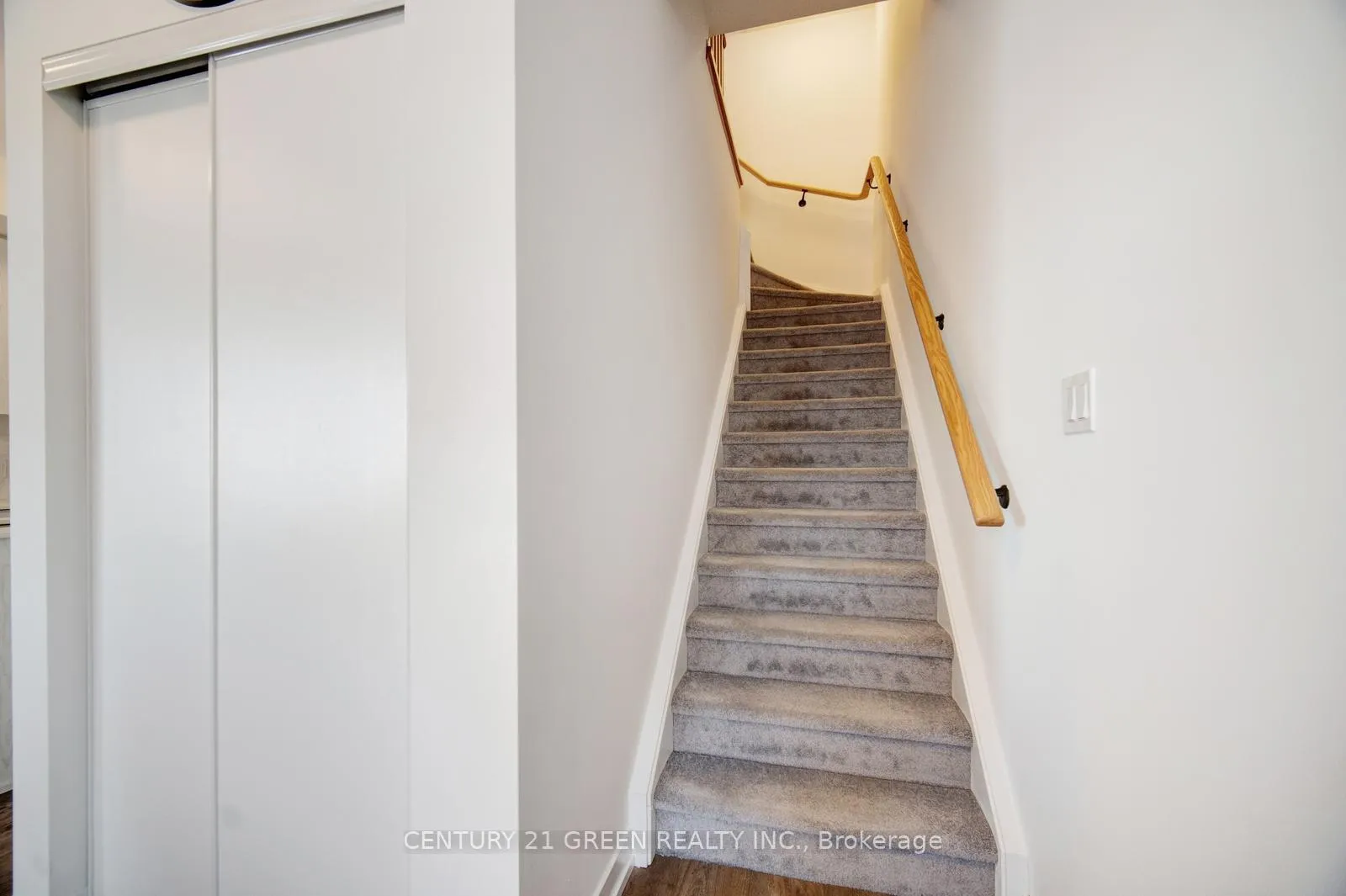 Photo 12 of Unit E3, 20 Palace Street, Kitchener — HOMEH