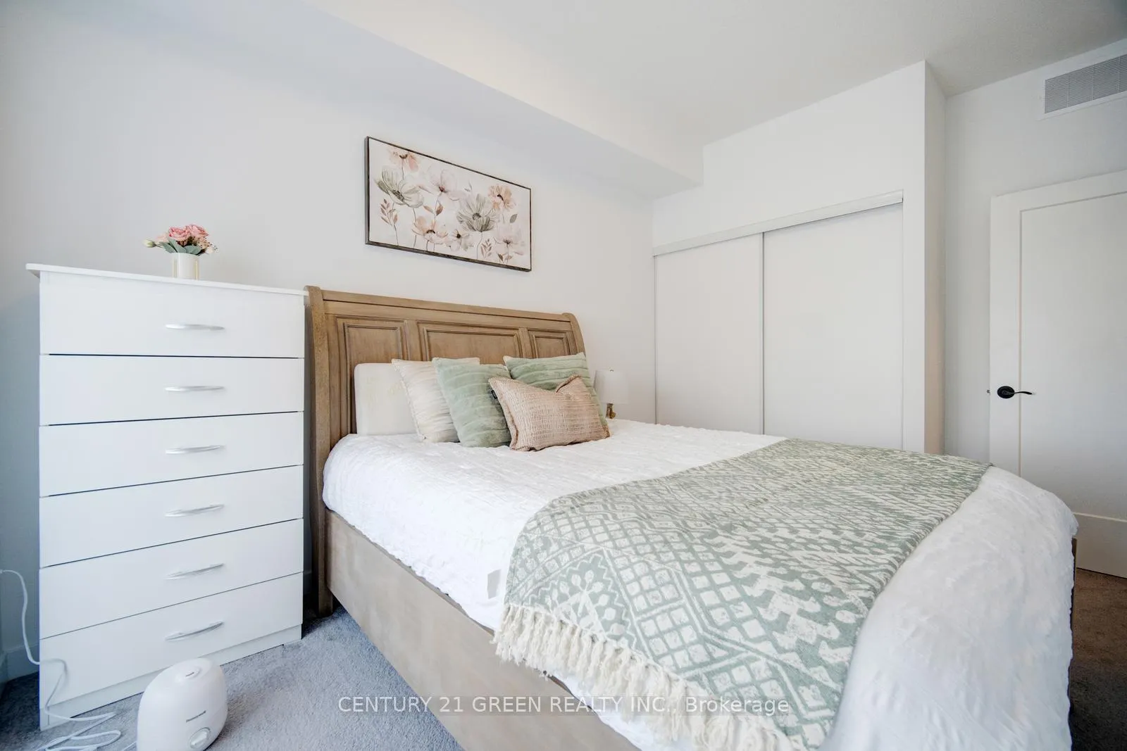 Photo 16 of Unit E3, 20 Palace Street, Kitchener — HOMEH