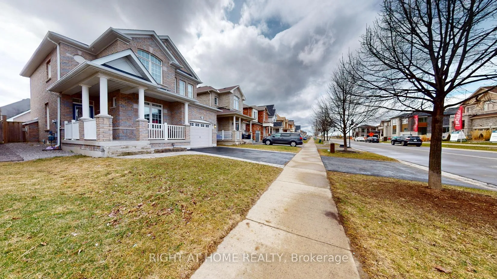 Photo 4 of 99 Grady Drive, Clarington, Newcastle — HOMEH