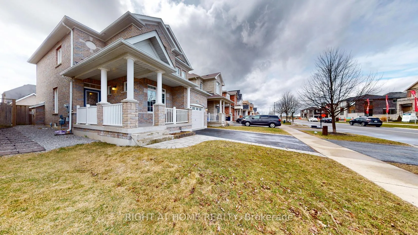 Photo 5 of 99 Grady Drive, Clarington, Newcastle — HOMEH