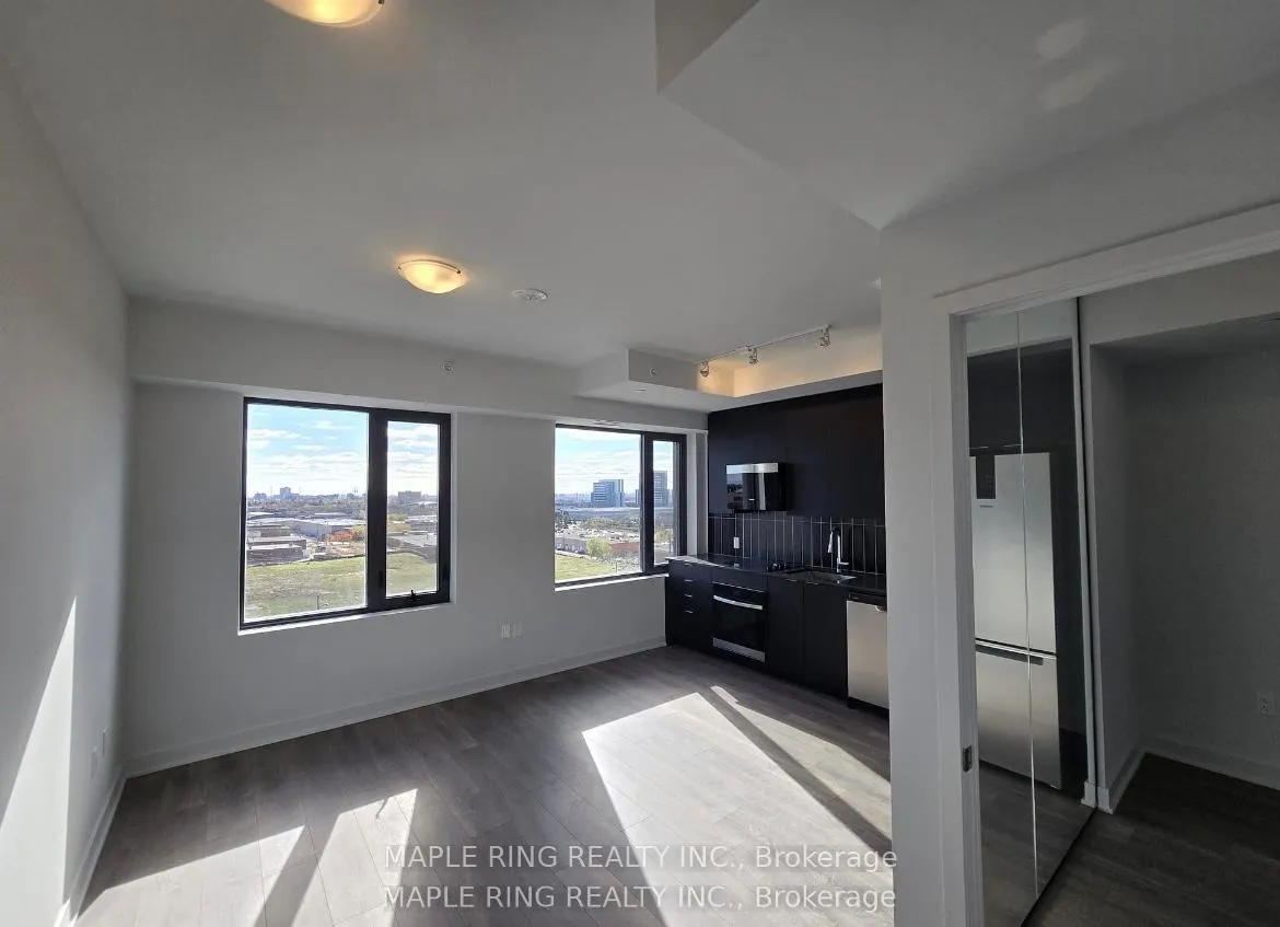 Photo 5 of Unit 808, 2920 Highway 7, Vaughan, Vaughan Corporate Centre — HOMEH