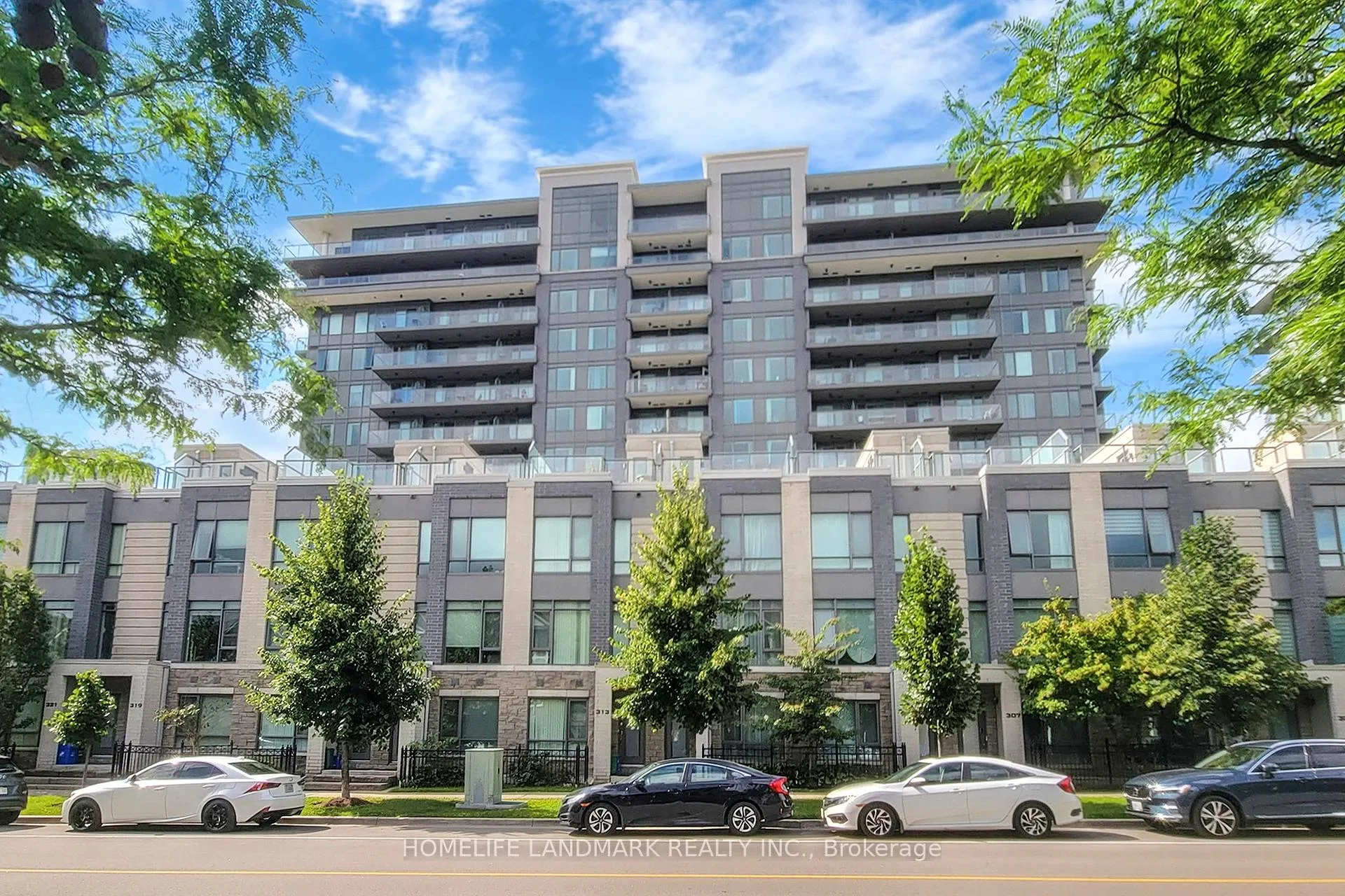 Front of Unit 810, 325 South Park Road