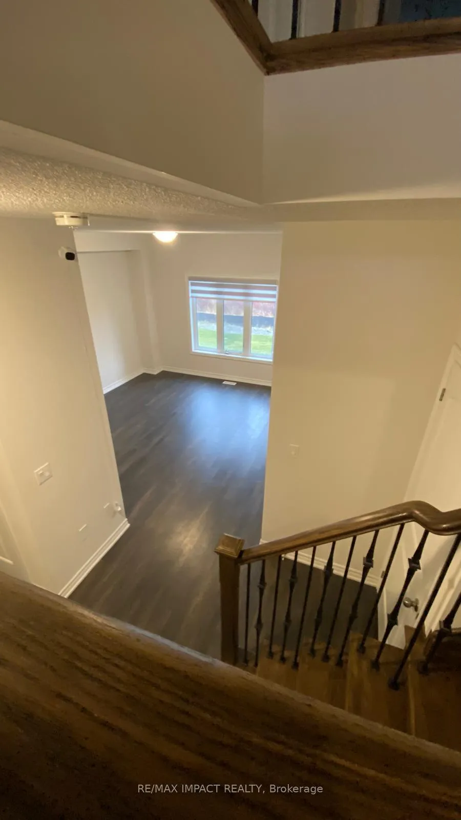 Photo 5 of 30 Jack Potts Way W, Clarington, Courtice — HOMEH