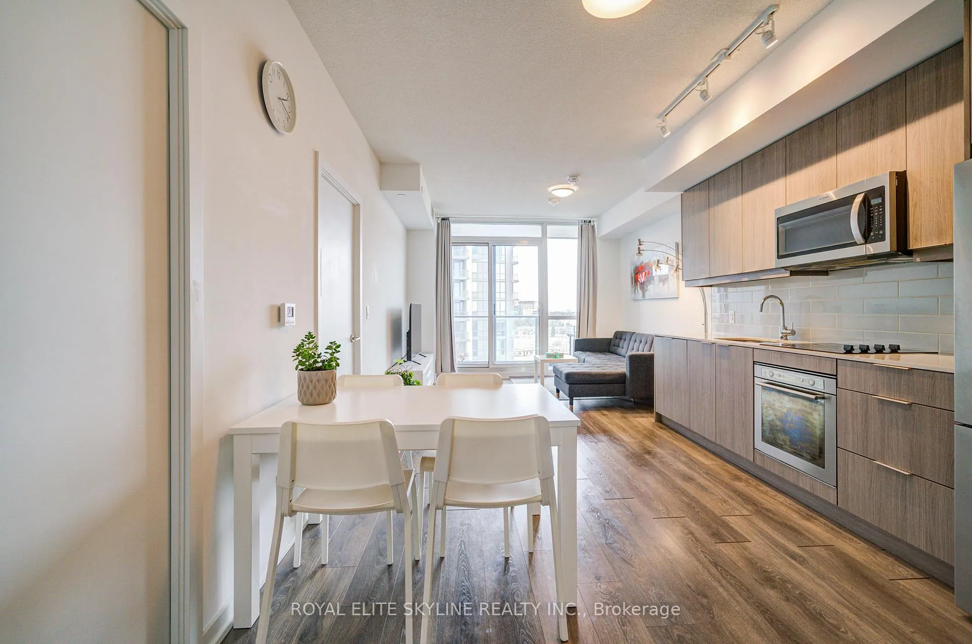 Photo 5 of Unit 810, 36 Forest Manor Road, North York, Henry Farm — HOMEH