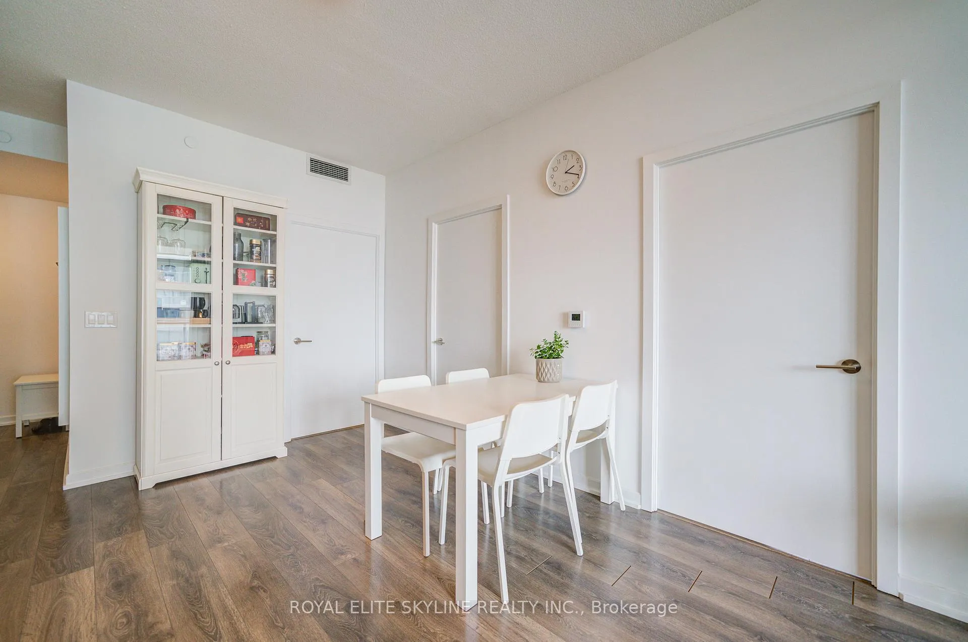 Photo 8 of Unit 810, 36 Forest Manor Road, North York, Henry Farm — HOMEH