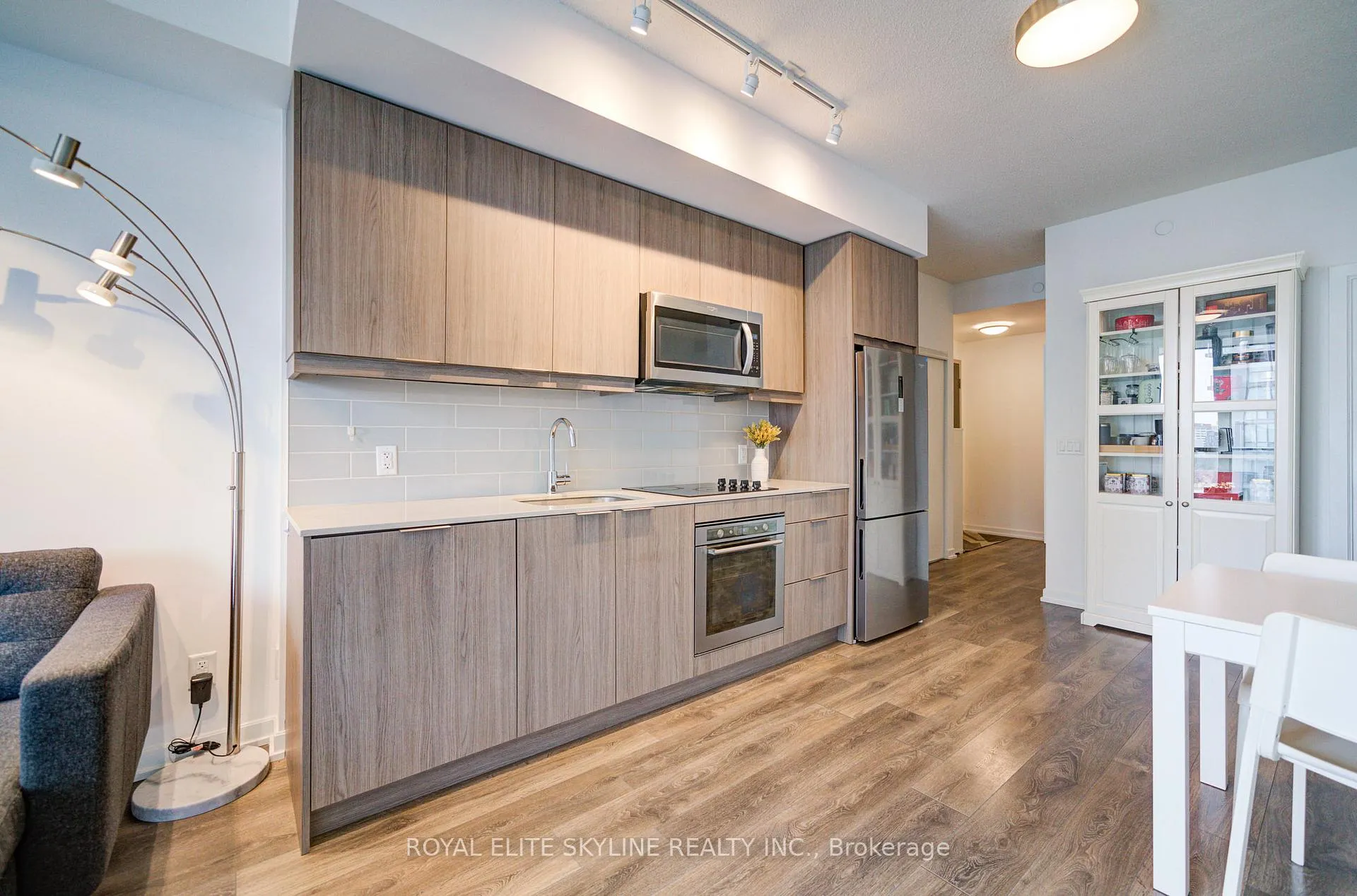 Photo 12 of Unit 810, 36 Forest Manor Road, North York, Henry Farm — HOMEH