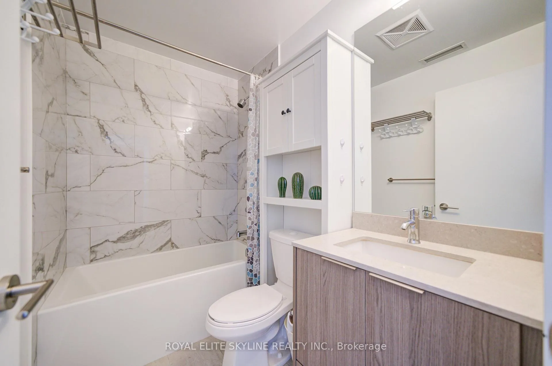 Photo 28 of Unit 810, 36 Forest Manor Road, North York, Henry Farm — HOMEH