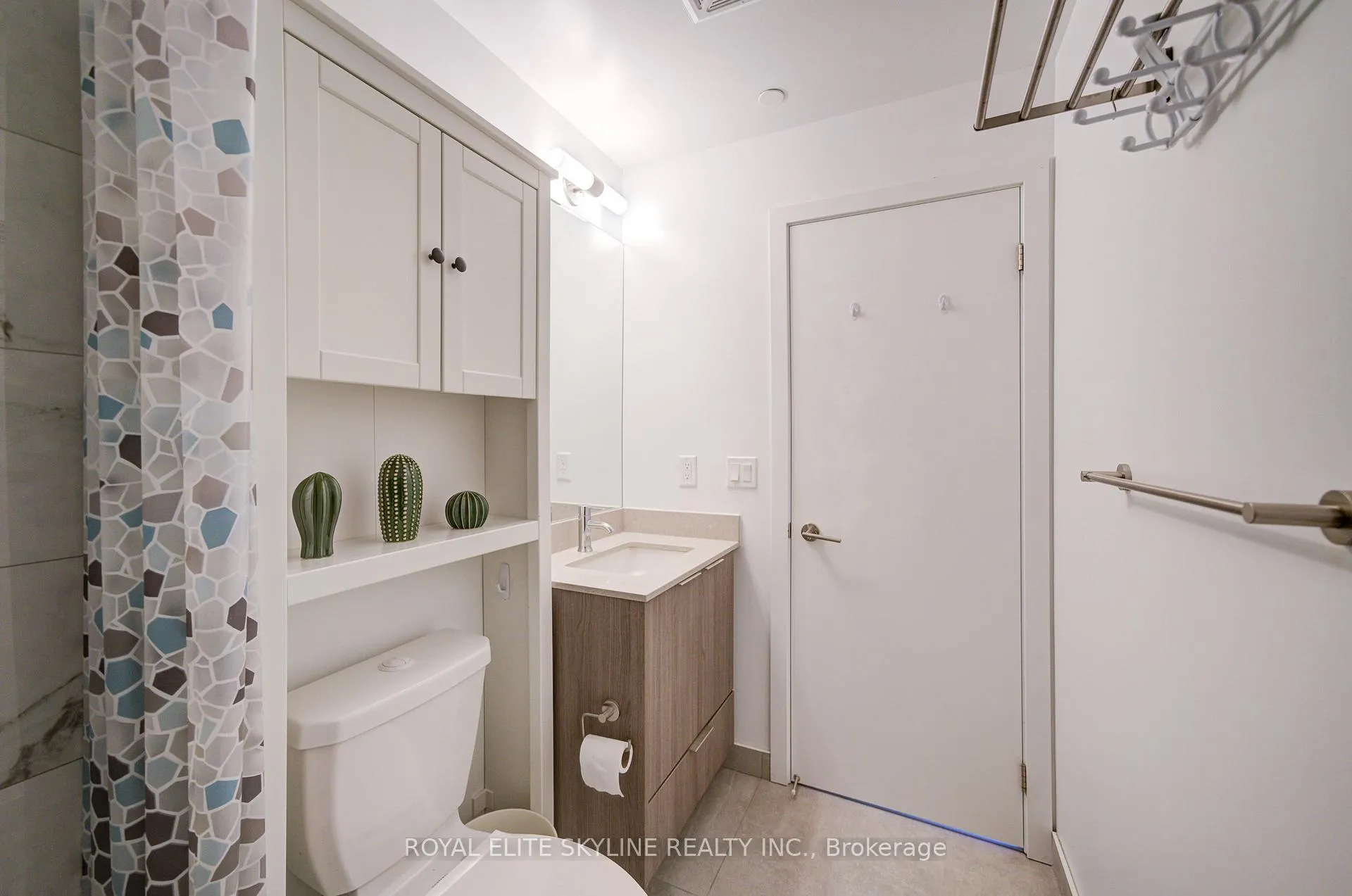 Photo 29 of Unit 810, 36 Forest Manor Road, North York, Henry Farm — HOMEH