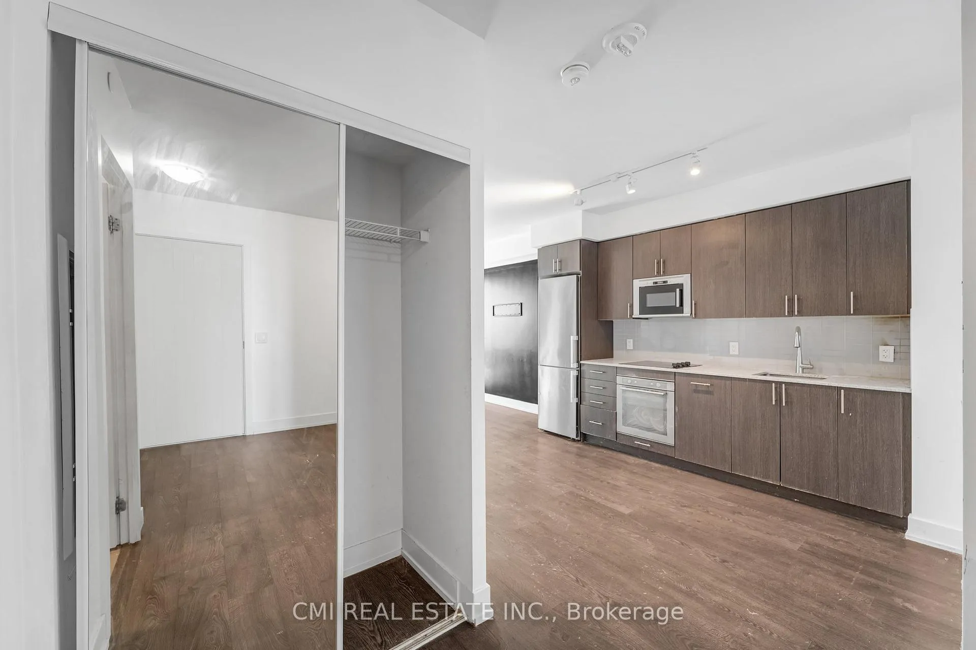 Photo 11 of Unit 2110, 2550 Simcoe Street N, Oshawa, Windfields — HOMEH