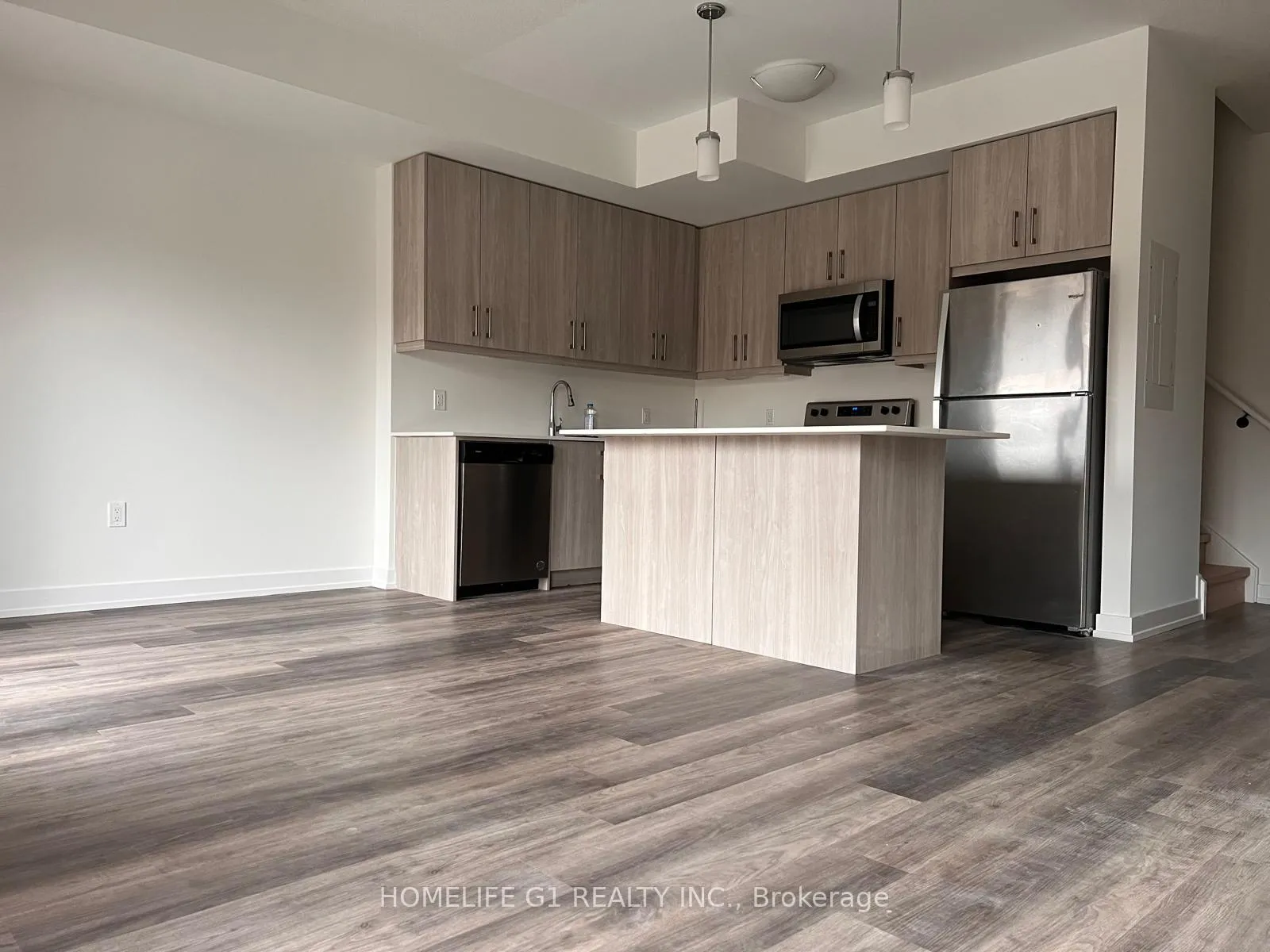 Photo 2 of Unit F13, 20 Palace Street, Kitchener — HOMEH