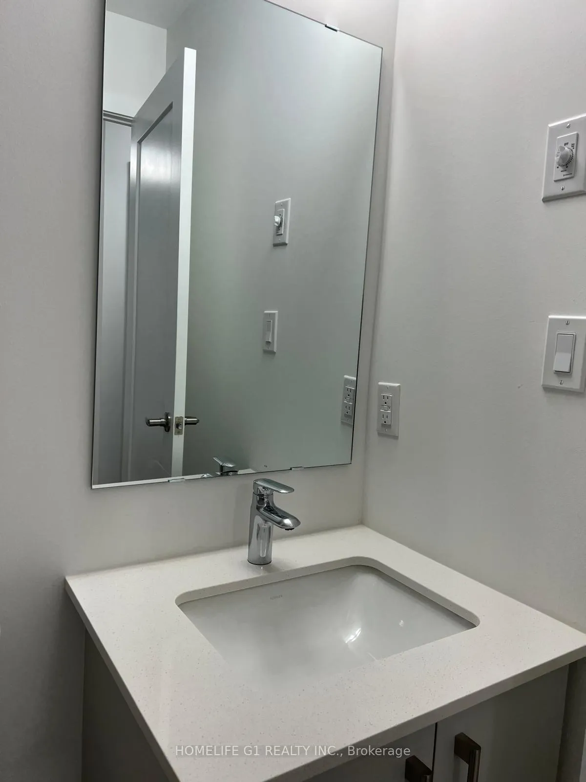 Photo 7 of Unit F13, 20 Palace Street, Kitchener — HOMEH