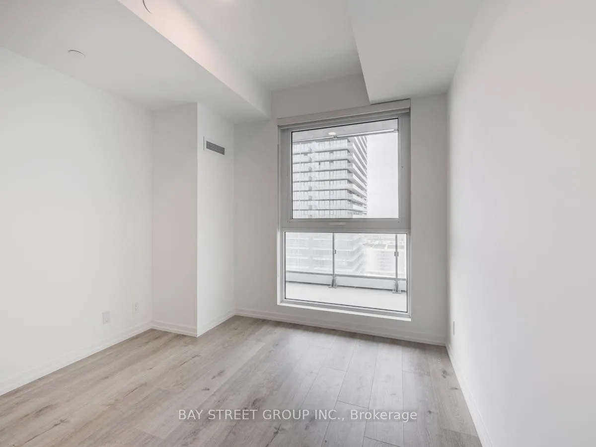 Photo 10 of Unit 1805, 7890 Jane Street, Vaughan, Vaughan Corporate Centre — HOMEH