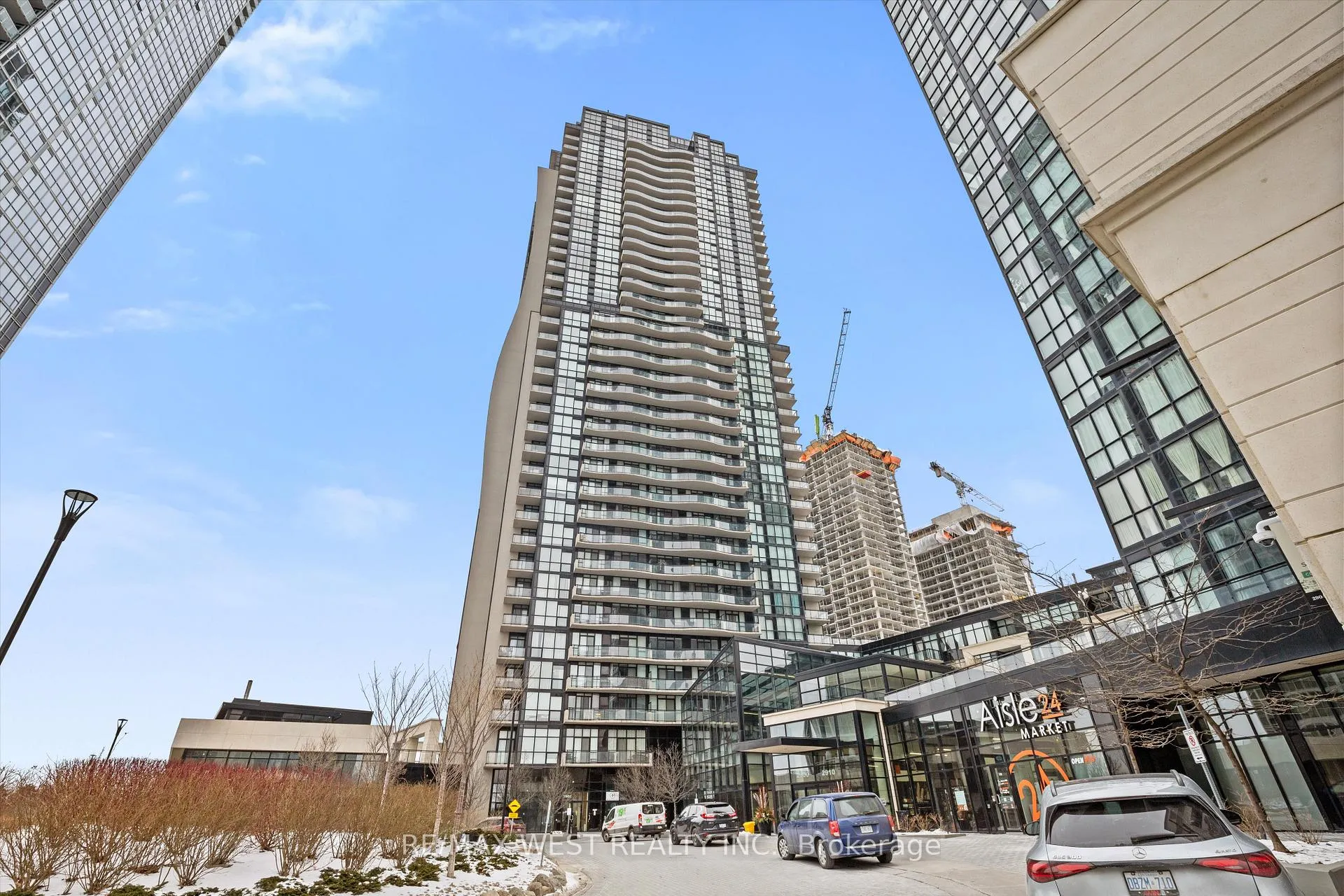 Front of Unit 201, 2900 Highway 7 E