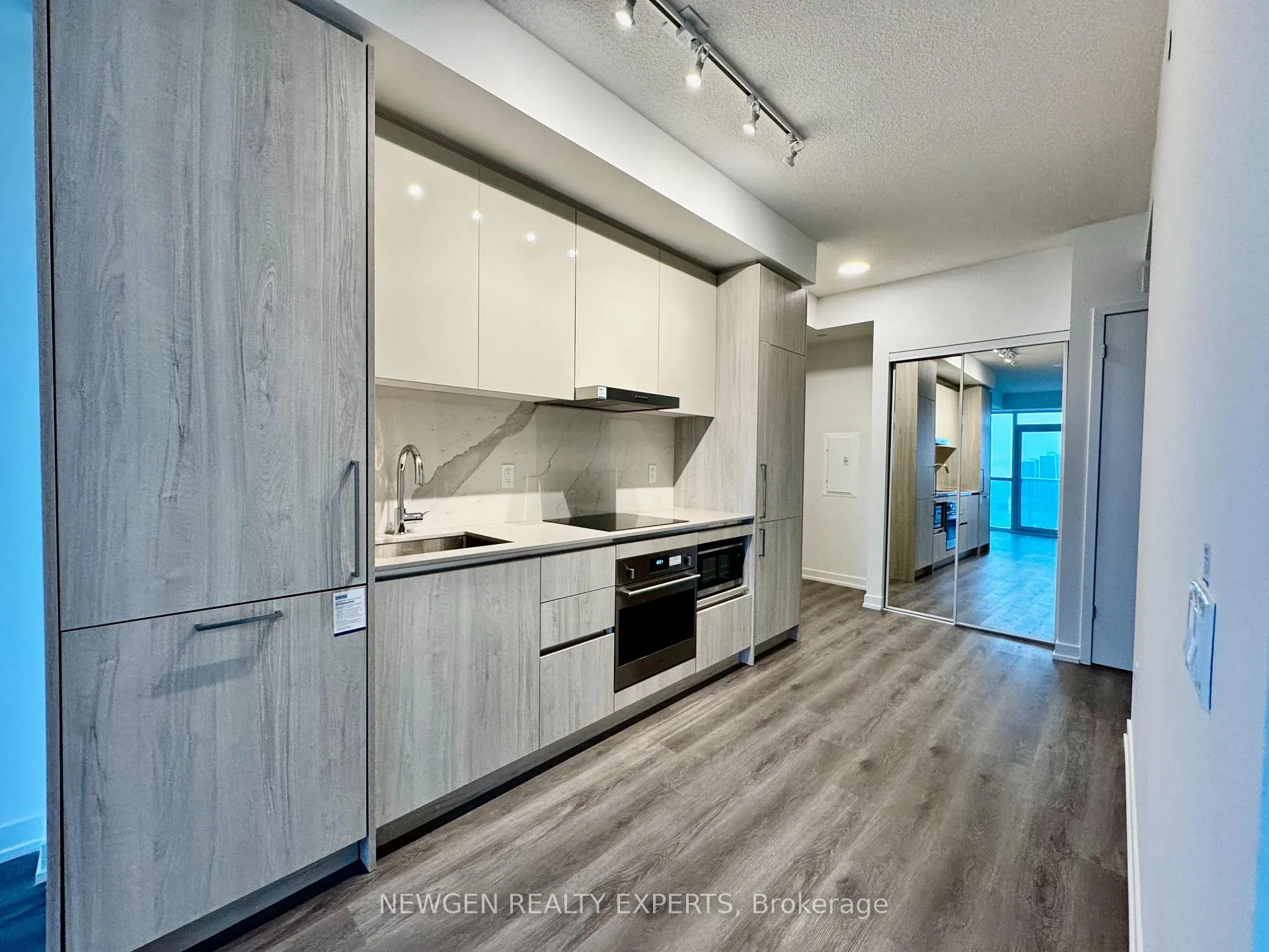 Photo 13 of Unit 2308, 225 Commerce Street, Vaughan, Vaughan Corporate Centre — HOMEH