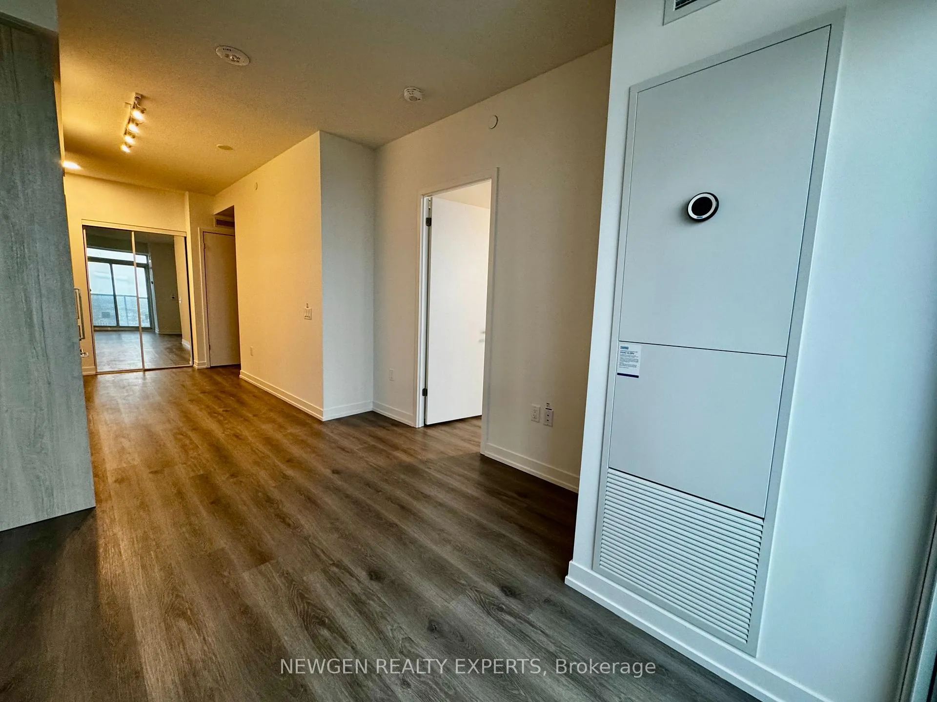 Photo 14 of Unit 2308, 225 Commerce Street, Vaughan, Vaughan Corporate Centre — HOMEH