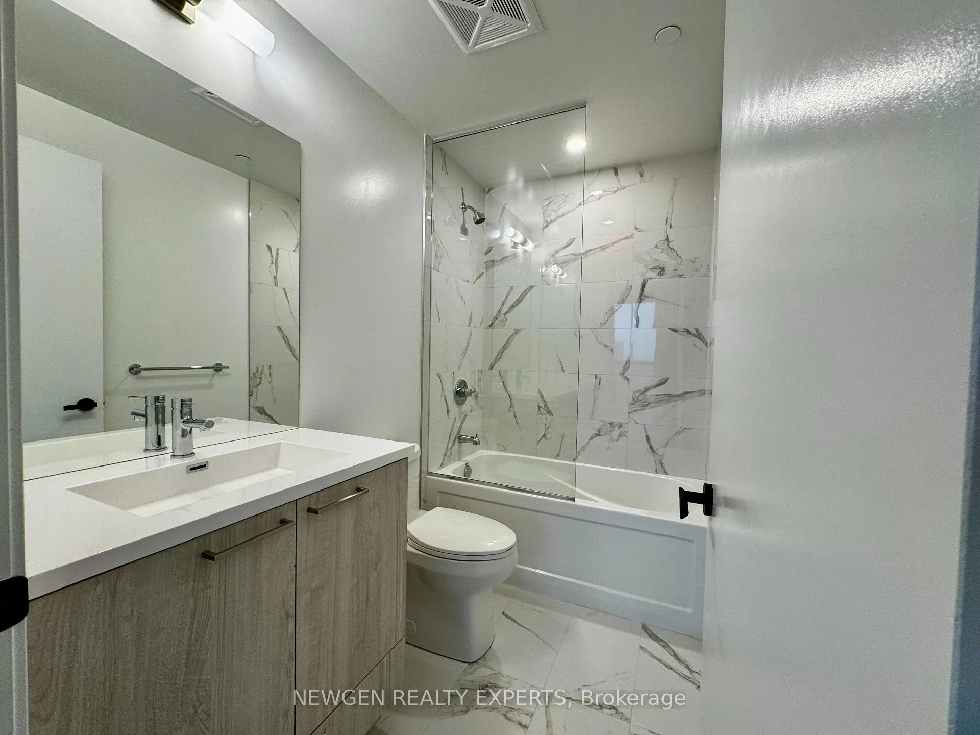 Photo 18 of Unit 2308, 225 Commerce Street, Vaughan, Vaughan Corporate Centre — HOMEH