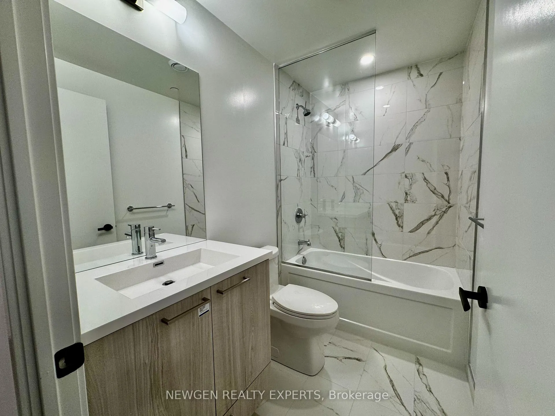 Photo 20 of Unit 2308, 225 Commerce Street, Vaughan, Vaughan Corporate Centre — HOMEH