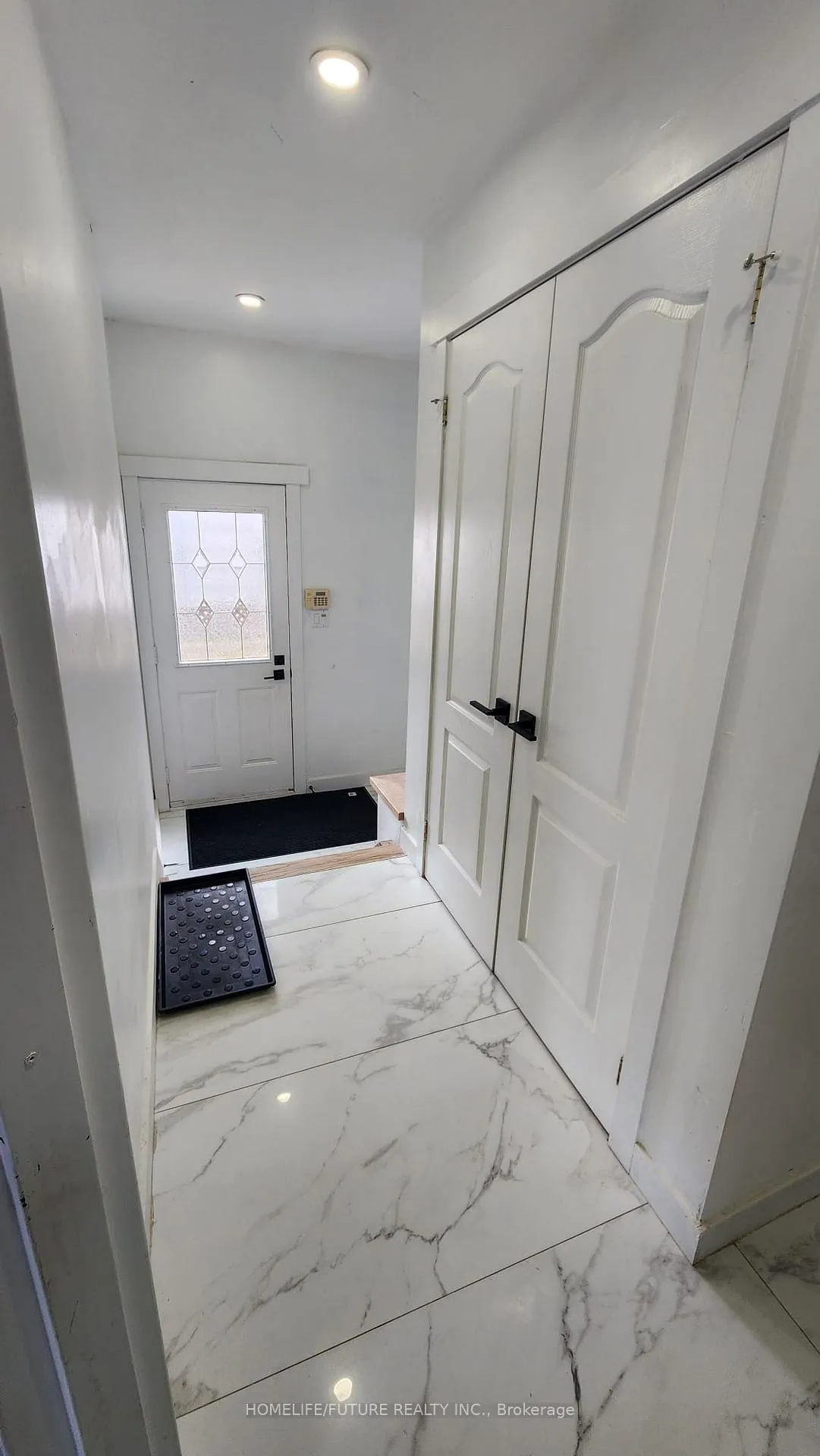 Photo 4 of Unit Lower, 20 Brock Street, Ajax, Central — HOMEH