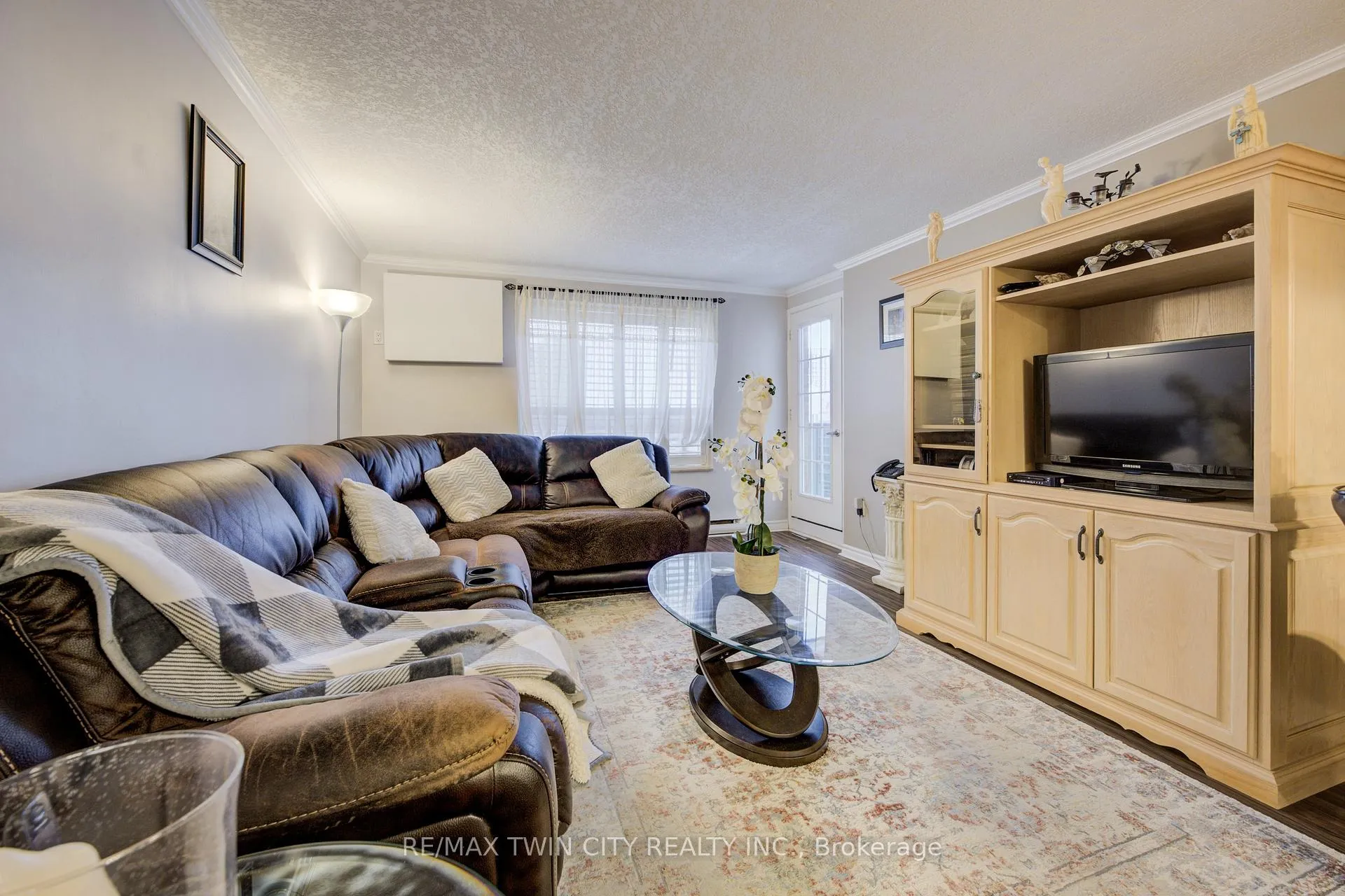 Photo 6 of Unit 1205, 64 Benton Street, Kitchener — HOMEH