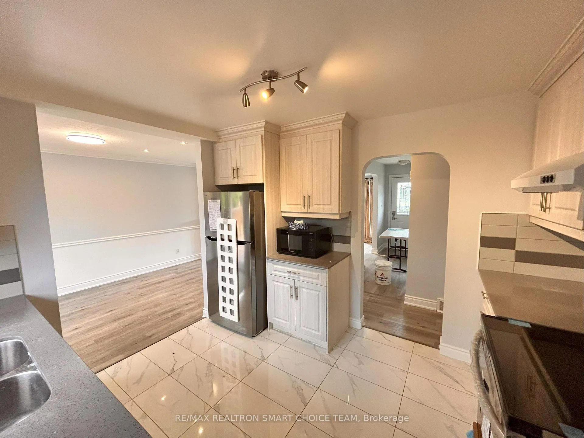 Photo 5 of Unit Main, 434 Bader Avenue, Oshawa, McLaughlin — HOMEH