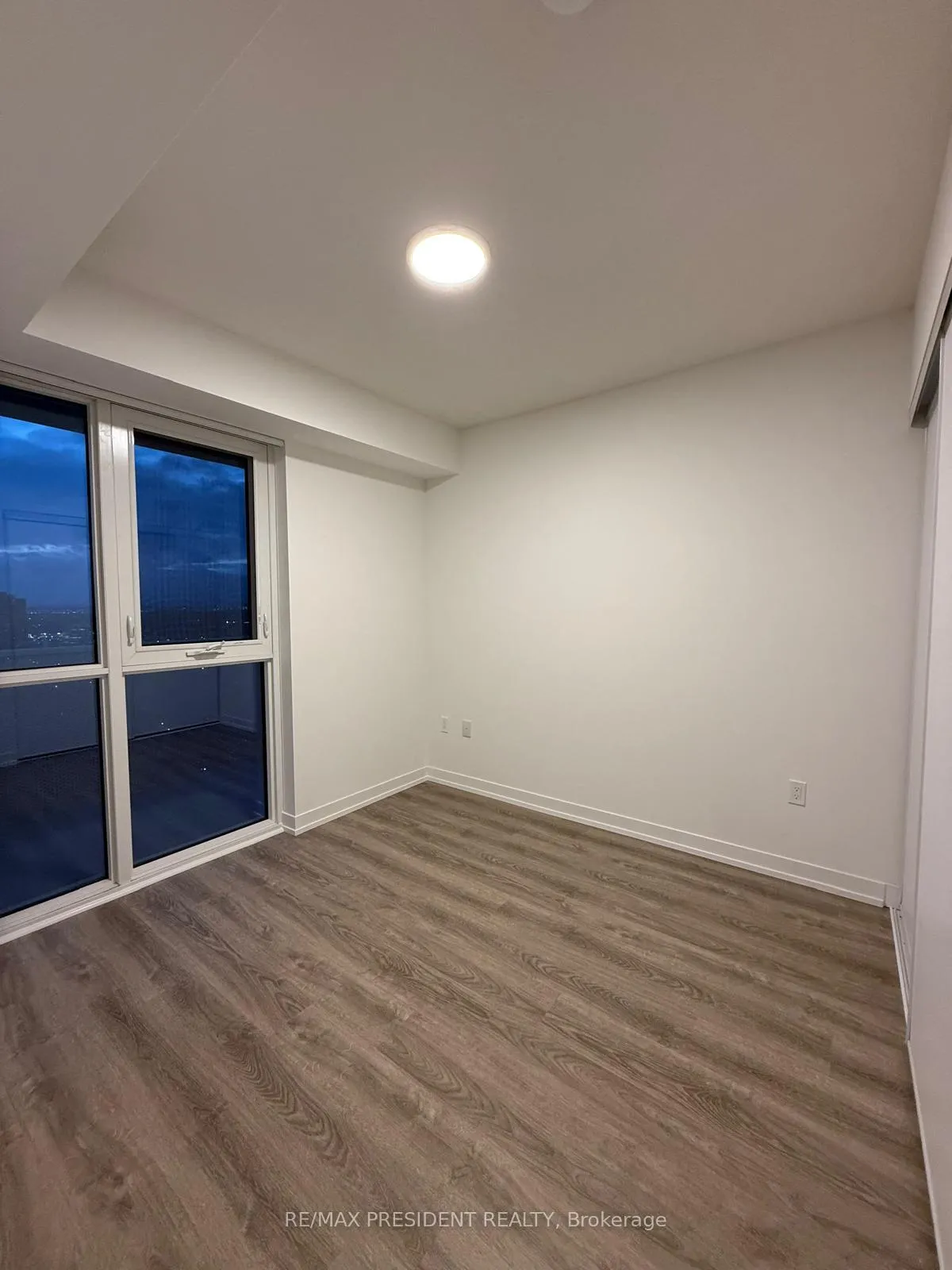 Photo 6 of Unit 3110, 195 Commerce Street W, Vaughan, Vaughan Corporate Centre — HOMEH