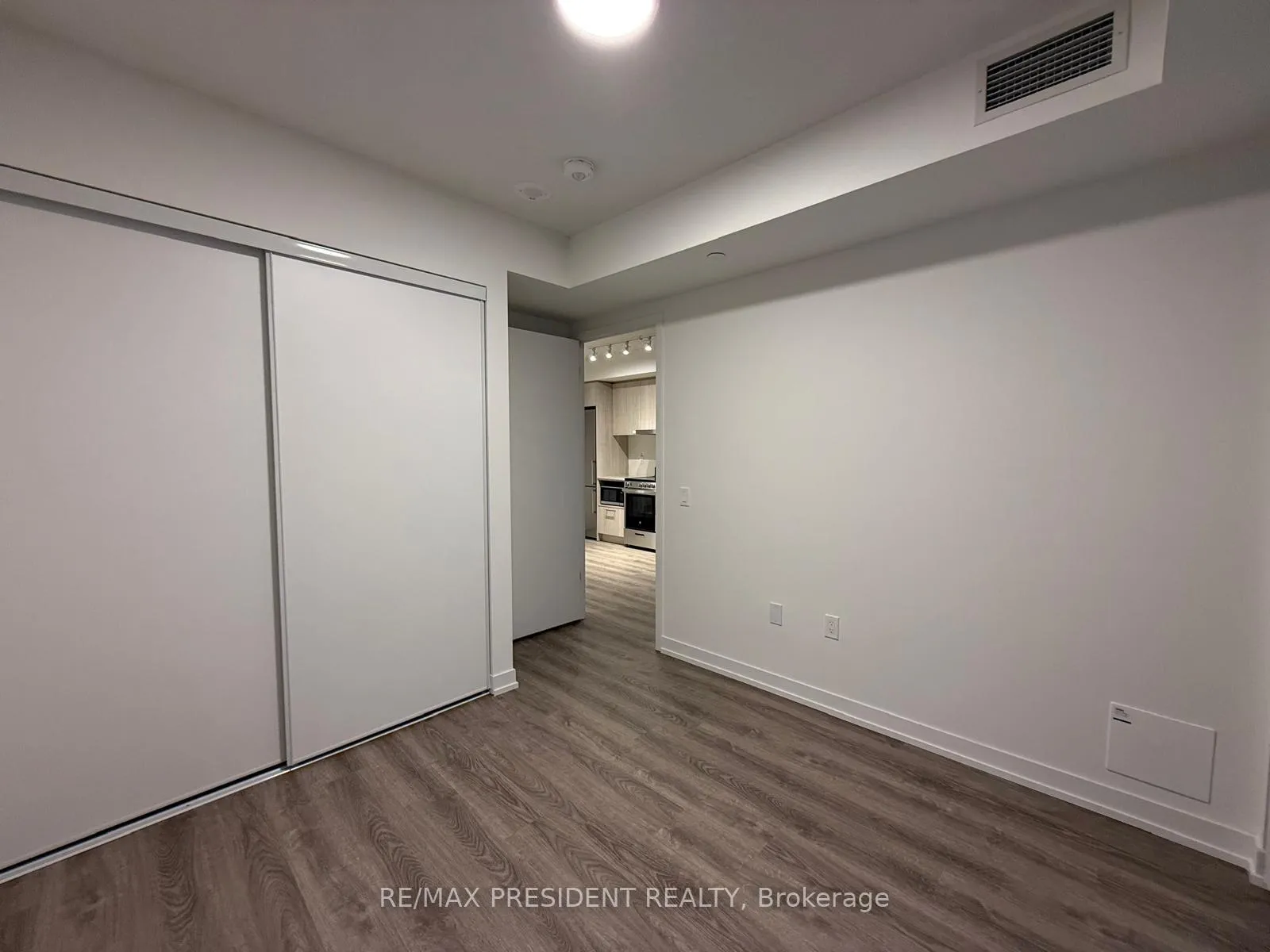 Photo 8 of Unit 3110, 195 Commerce Street W, Vaughan, Vaughan Corporate Centre — HOMEH