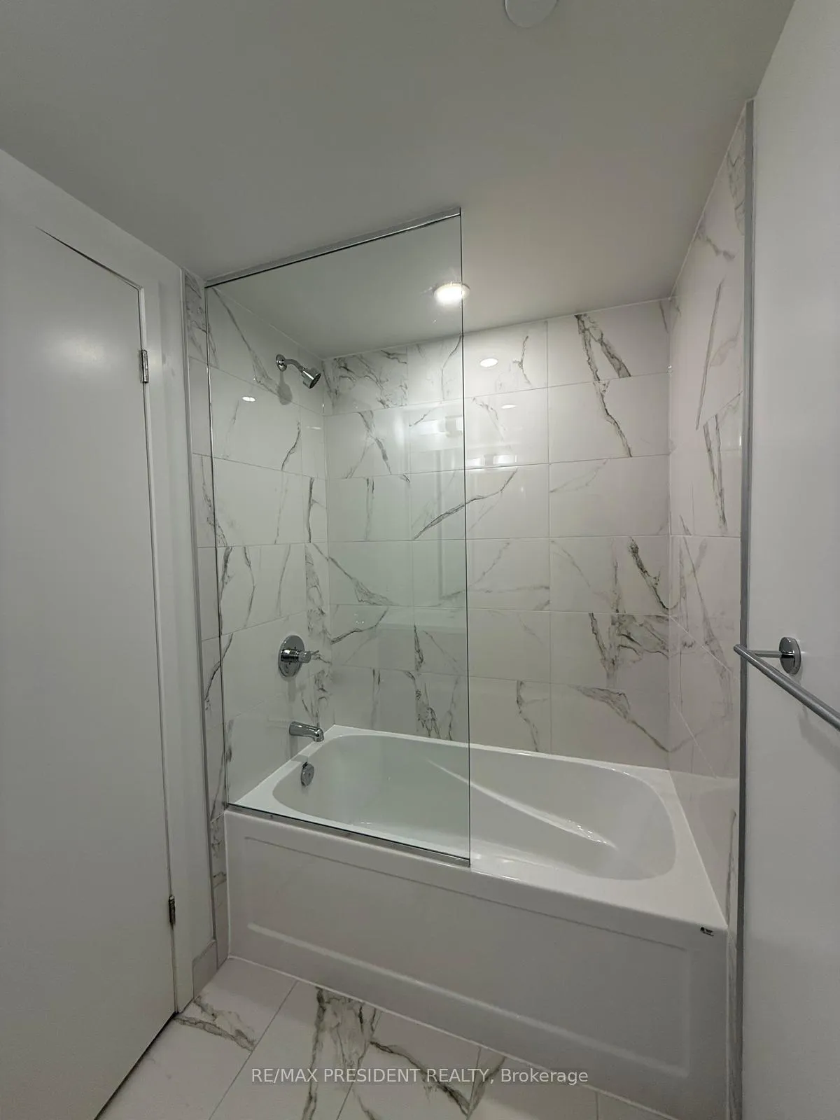 Photo 10 of Unit 3110, 195 Commerce Street W, Vaughan, Vaughan Corporate Centre — HOMEH