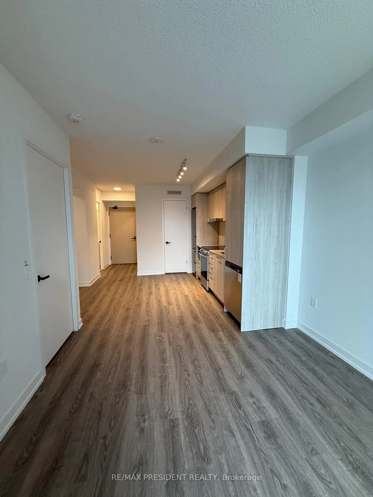 Photo 23 of Unit 3110, 195 Commerce Street W, Vaughan, Vaughan Corporate Centre — HOMEH
