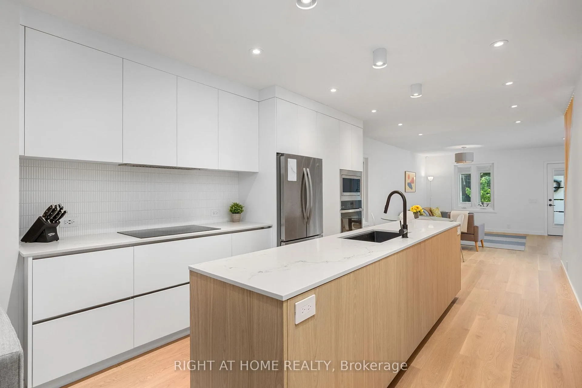 Photo 9 of 24 Aldergrove Avenue, Toronto, Woodbine Corridor — HOMEH