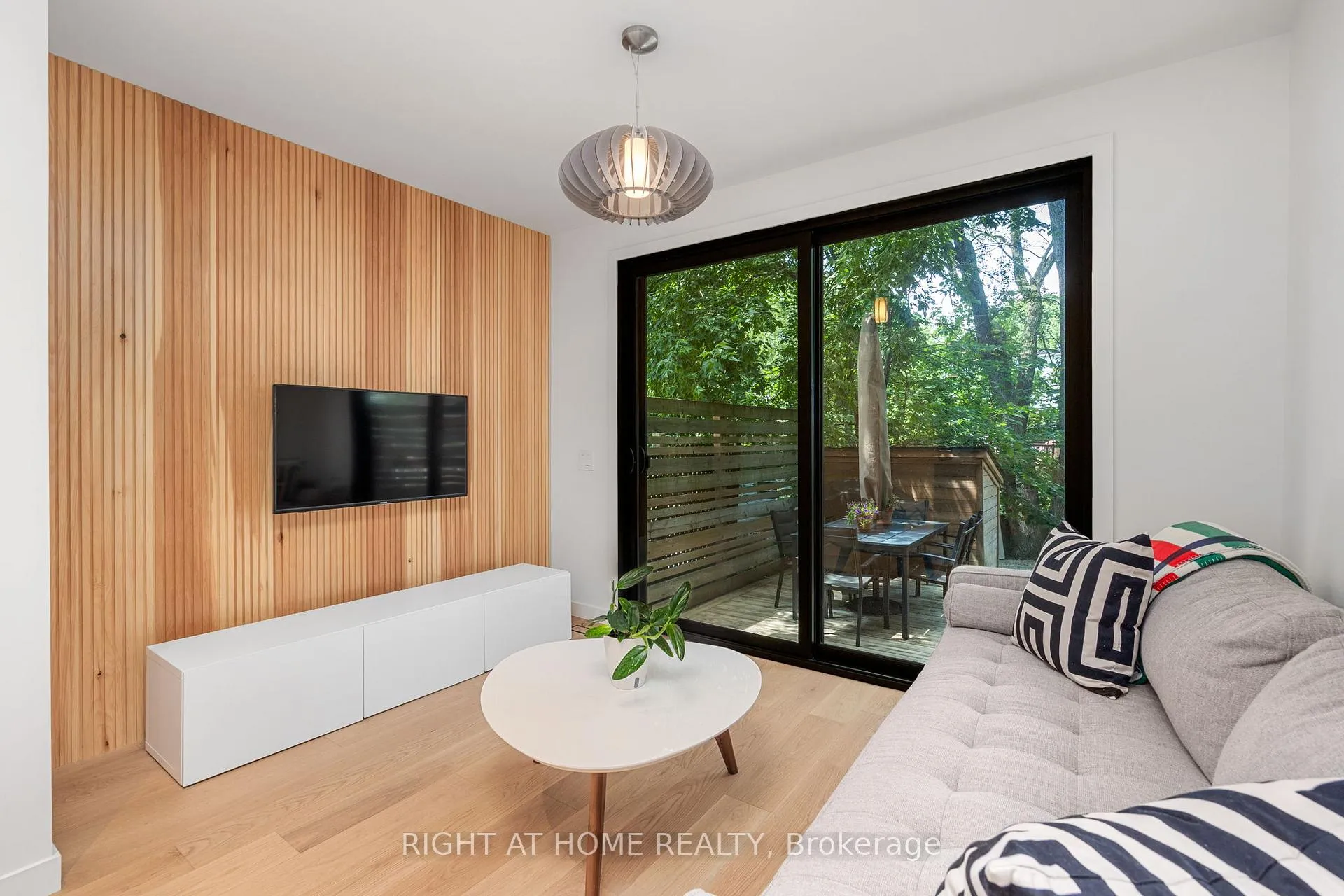 Photo 18 of 24 Aldergrove Avenue, Toronto, Woodbine Corridor — HOMEH