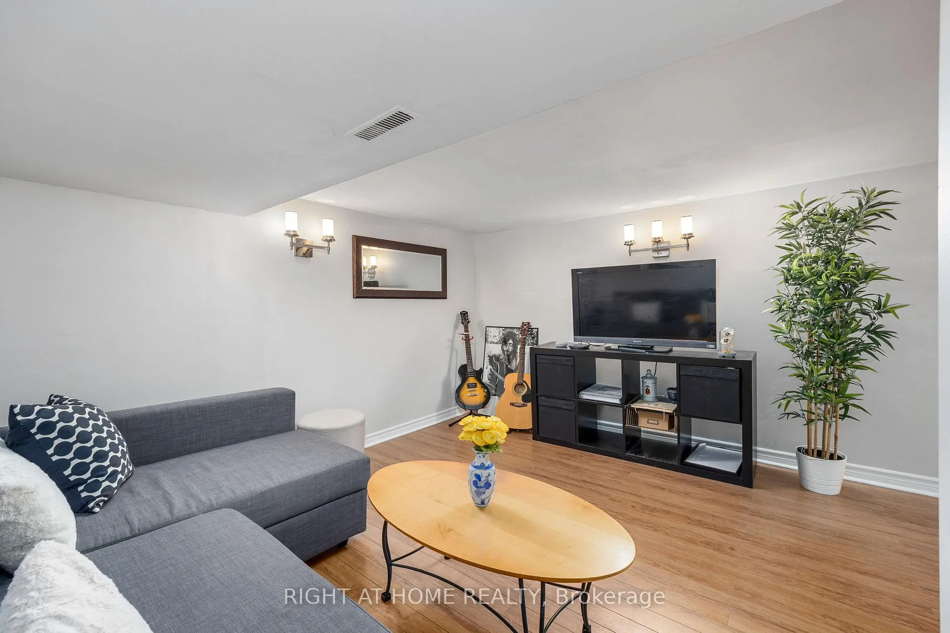 Photo 33 of 24 Aldergrove Avenue, Toronto, Woodbine Corridor — HOMEH