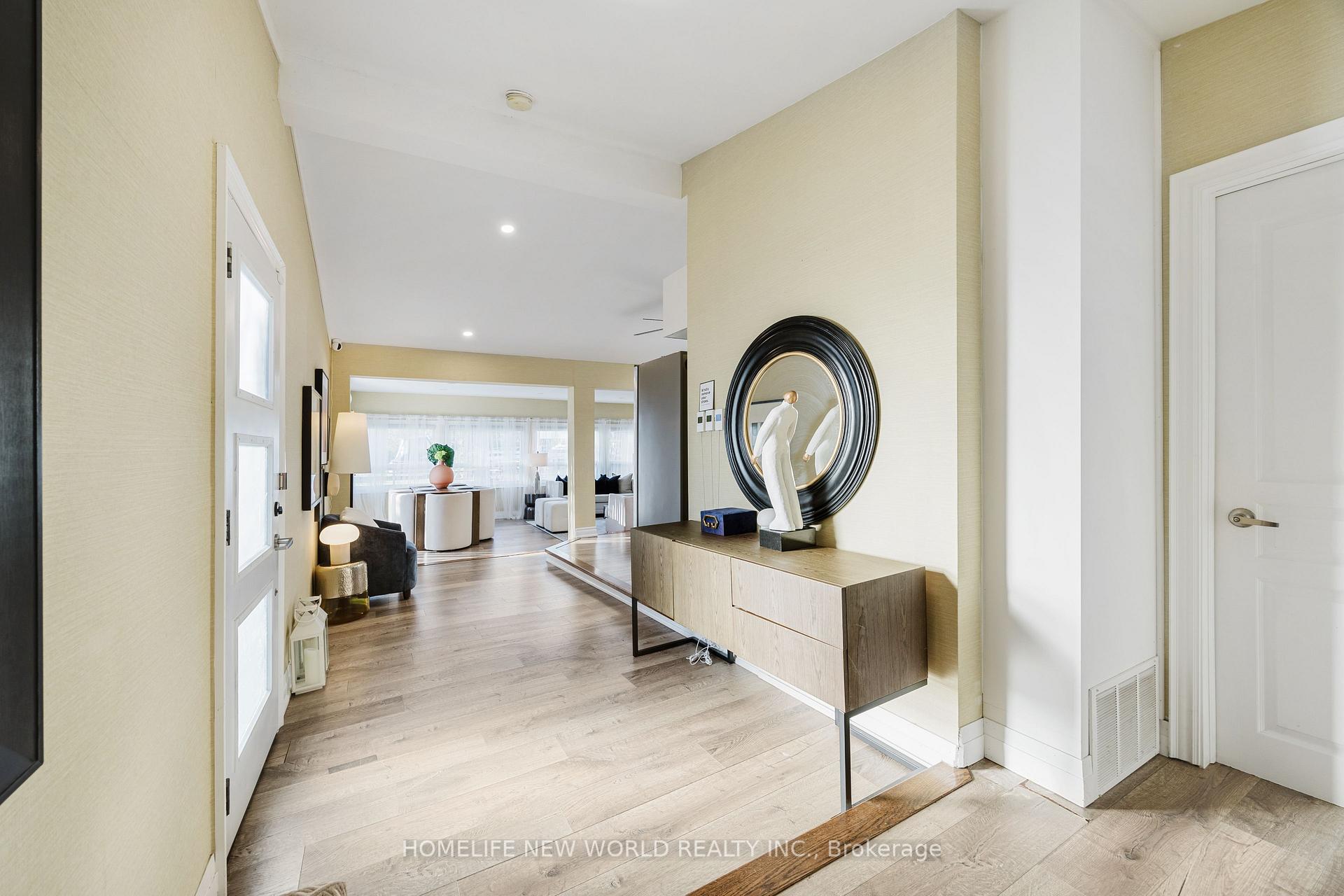 Photo 2 of 12 Mac Avenue, Georgina, Keswick South — HOMEH