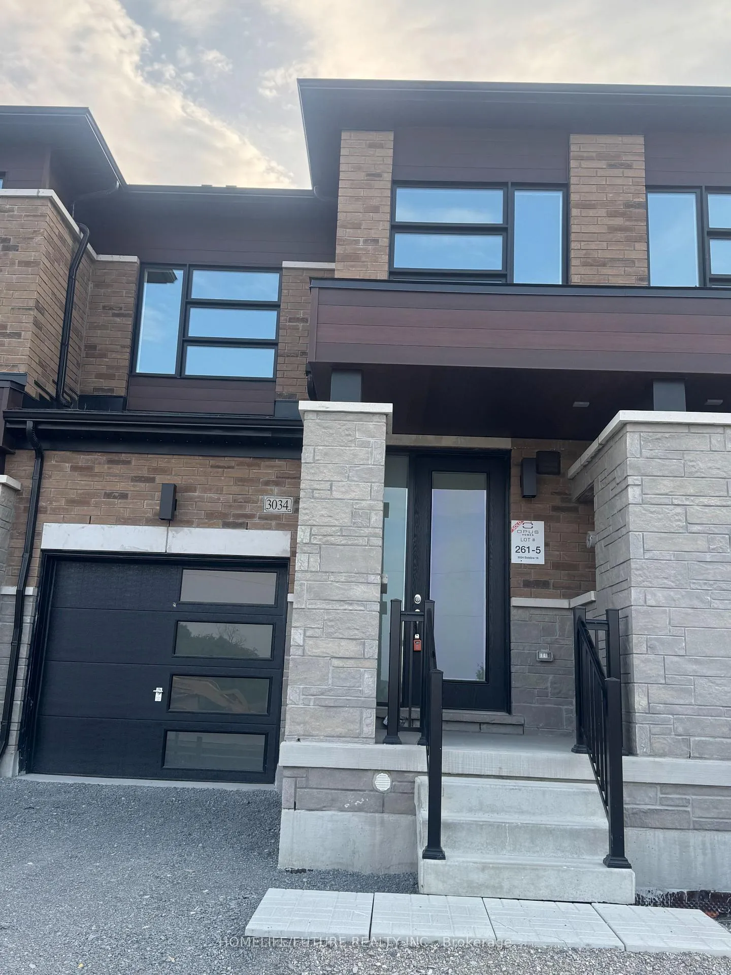 Front of 3034 Sideline 16 Road