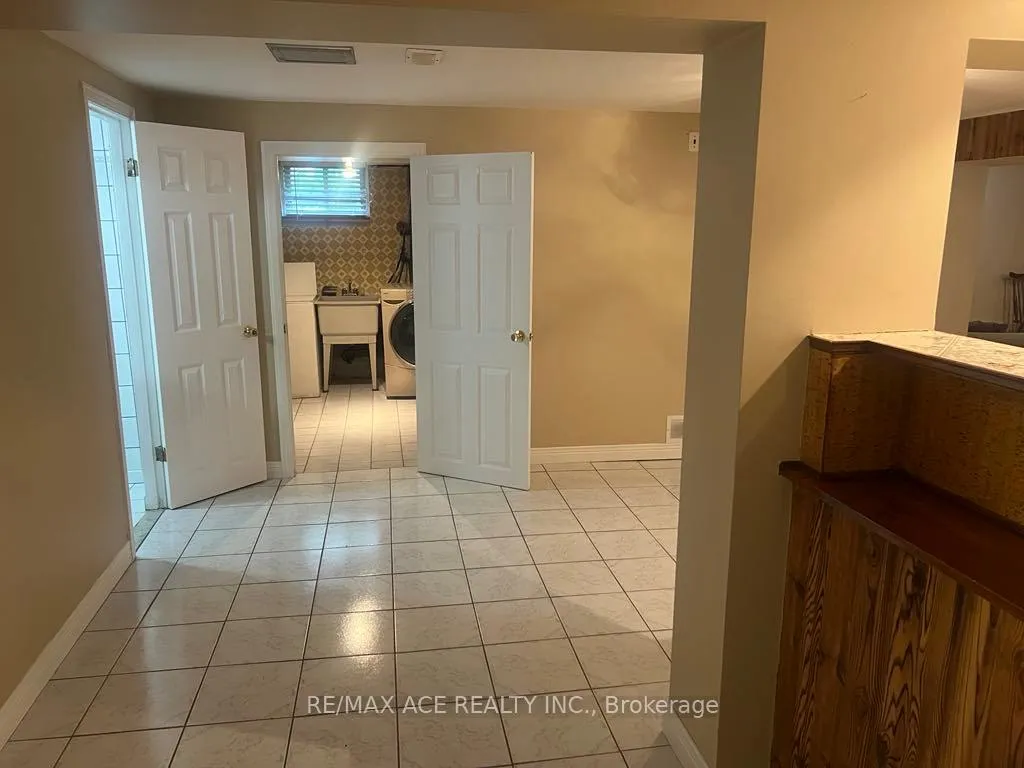 Photo 3 of Unit Bsmt, 30 Oakridge Drive, Scarborough, Cliffcrest — HOMEH