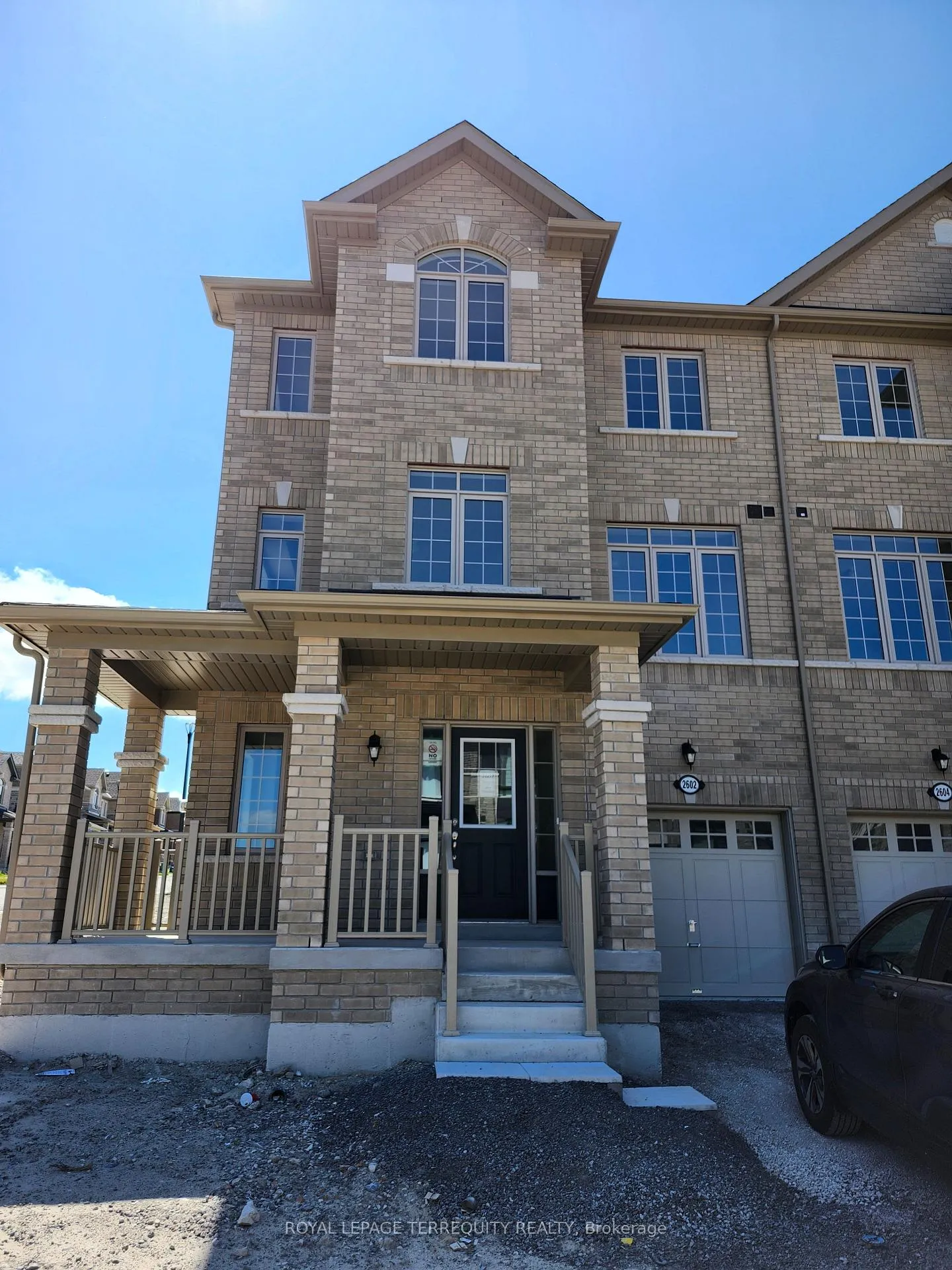 Front of 2602 Apricot Lane