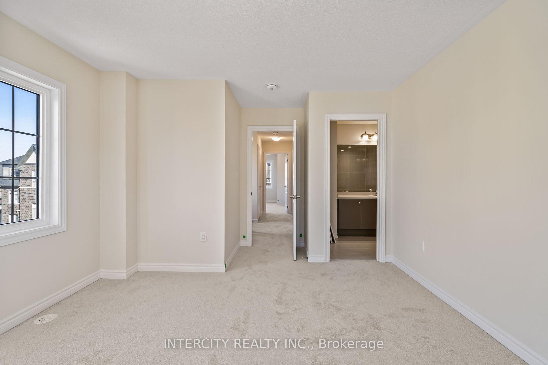 Photo 23 of 138 Senay Circle, Clarington, Courtice — HOMEH