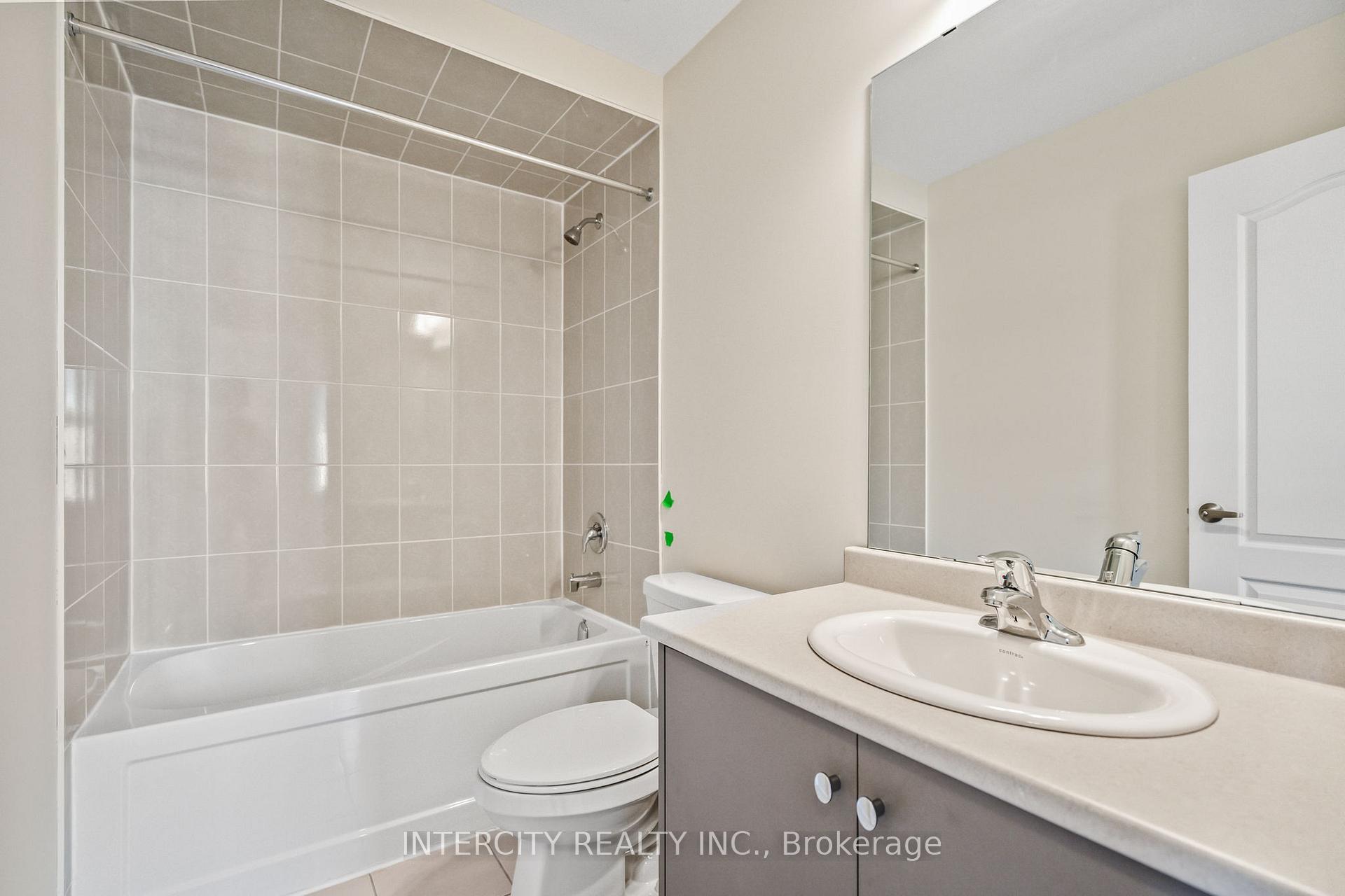 Photo 27 of 138 Senay Circle, Clarington, Courtice — HOMEH