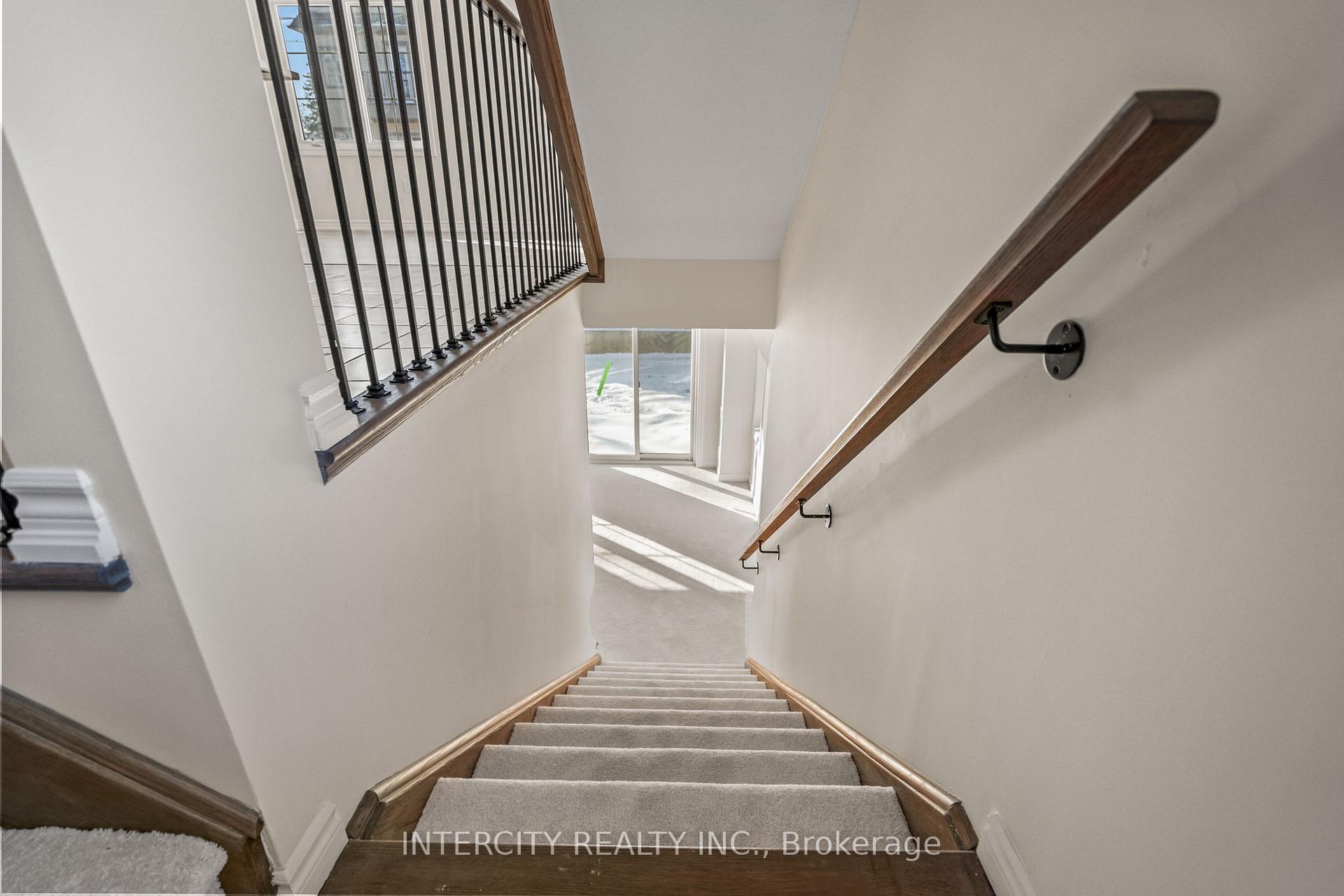 Photo 32 of 138 Senay Circle, Clarington, Courtice — HOMEH