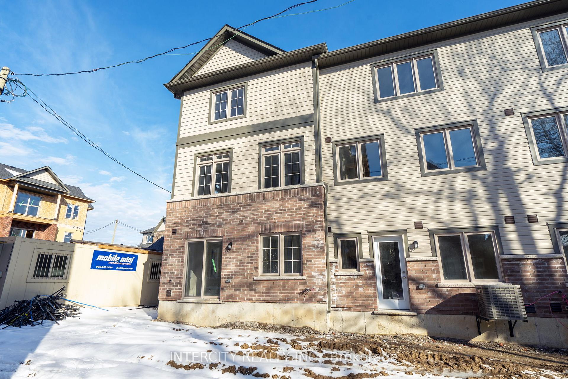 Photo 40 of 138 Senay Circle, Clarington, Courtice — HOMEH