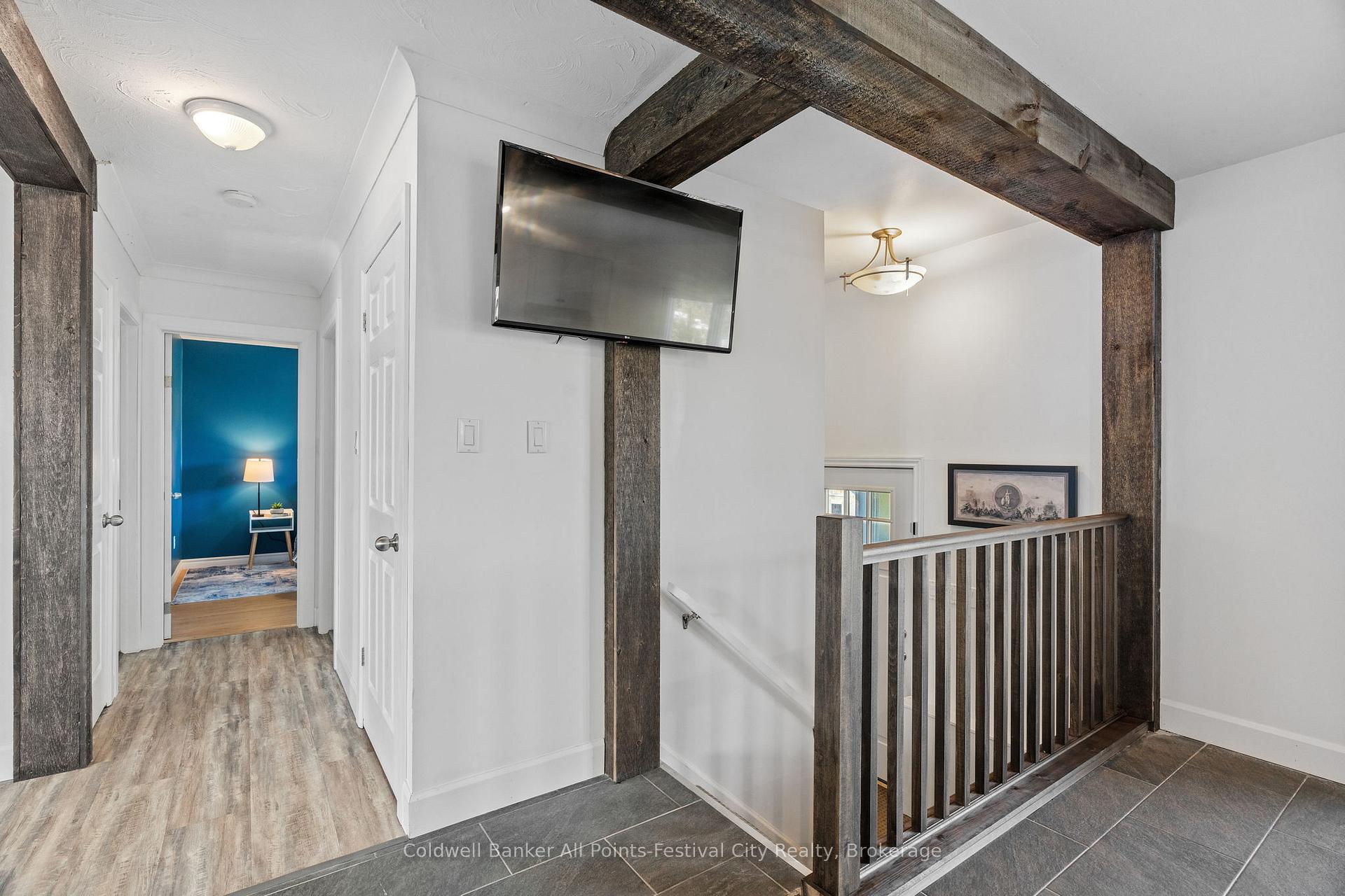 Photo 2 of 291 Mary Street, Goderich, Goderich (Town) — HOMEH