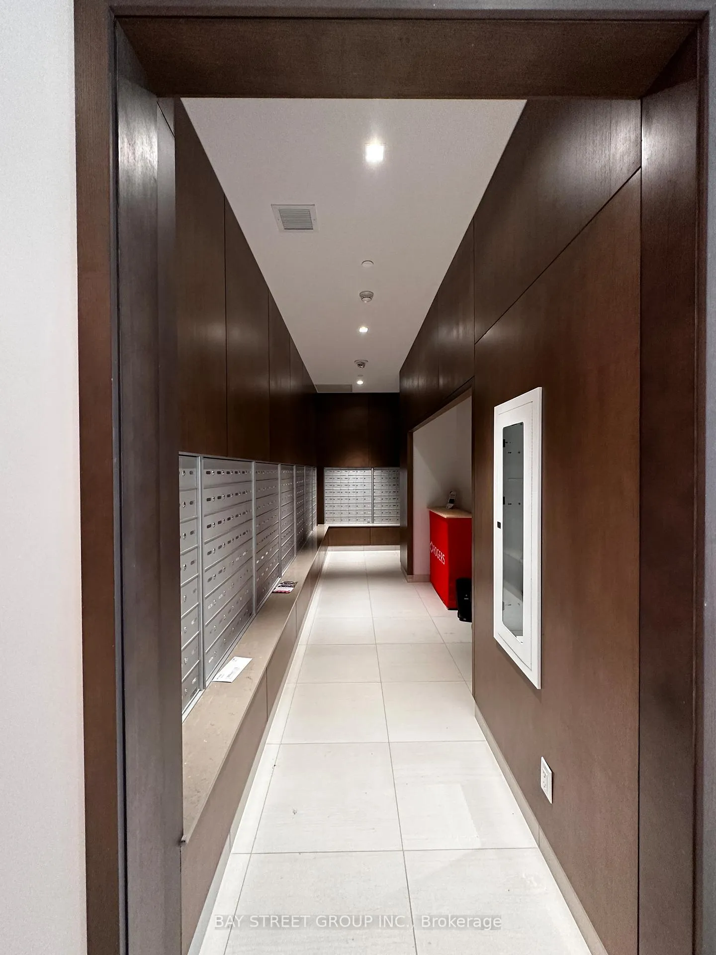 Photo 4 of Unit 501, 188 Fairview Mall Drive, North York, Don Valley Village — HOMEH