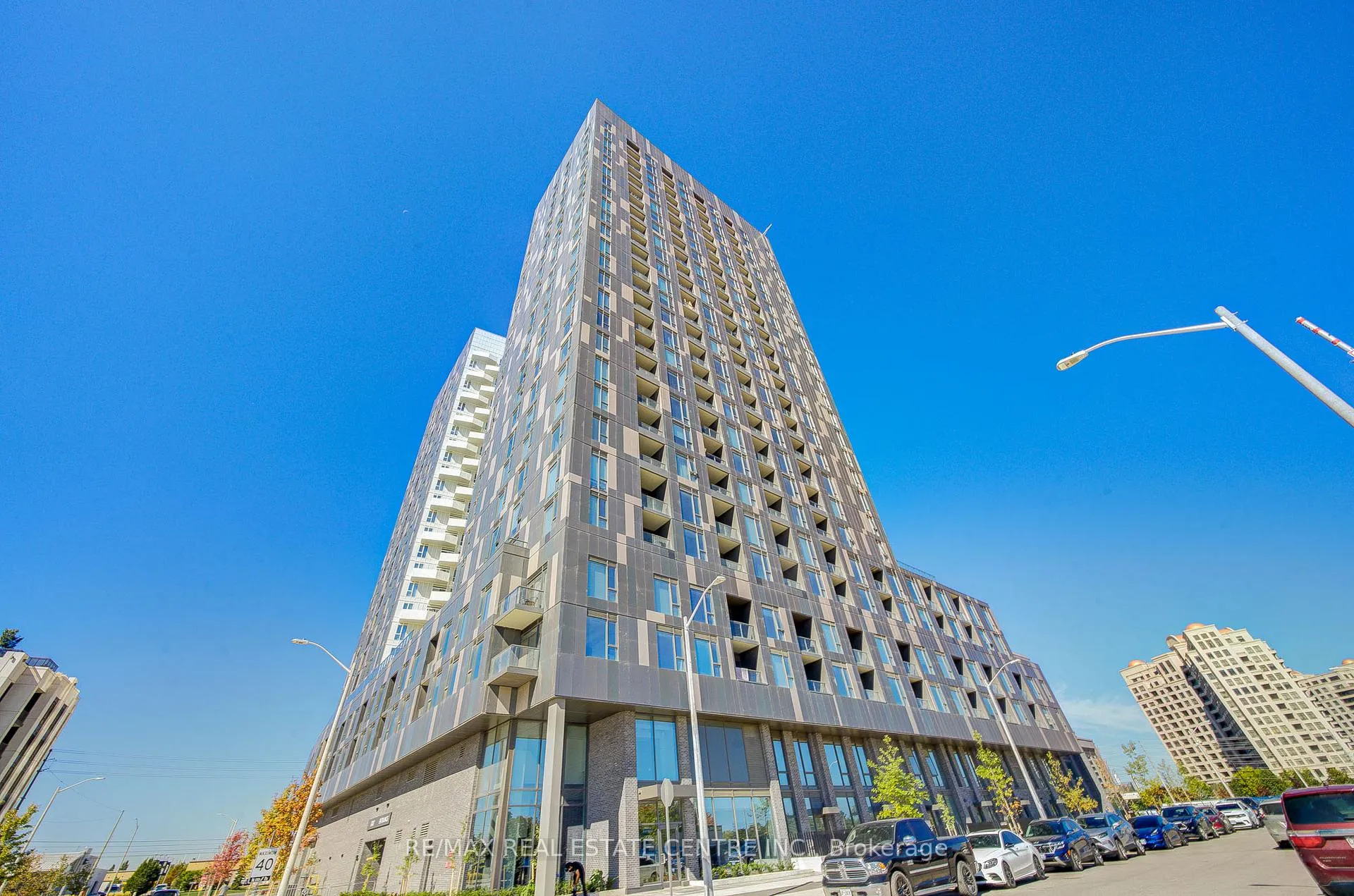 Front of Unit 2204, 474 Caldari Road