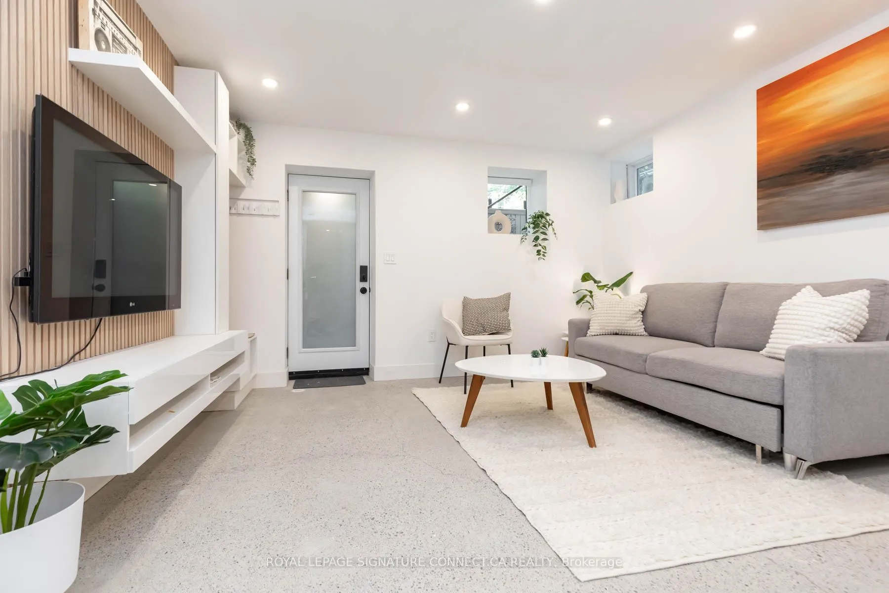 Photo 5 of Unit Lower, 55 Dearbourne Avenue, Toronto, North Riverdale — HOMEH