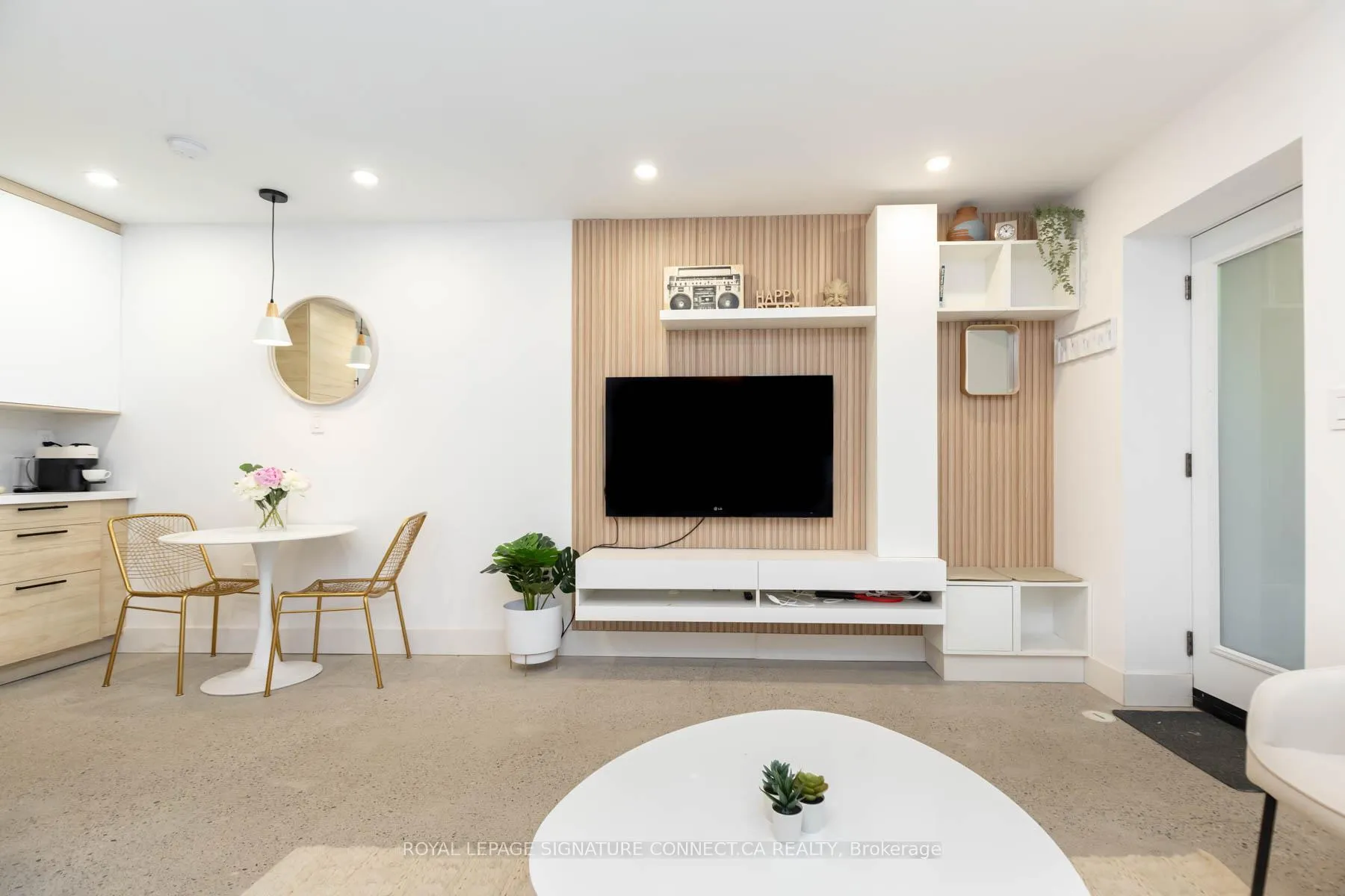Photo 6 of Unit Lower, 55 Dearbourne Avenue, Toronto, North Riverdale — HOMEH