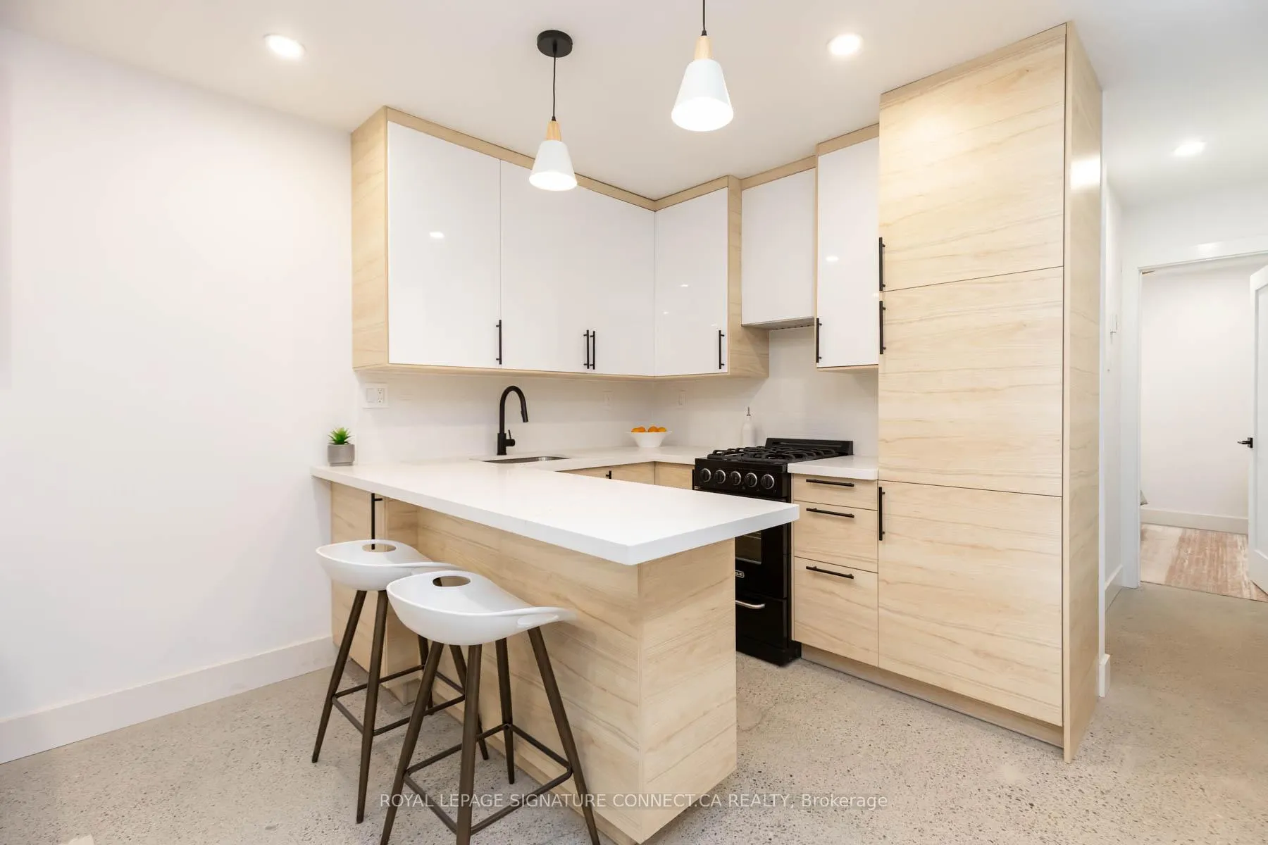 Photo 9 of Unit Lower, 55 Dearbourne Avenue, Toronto, North Riverdale — HOMEH