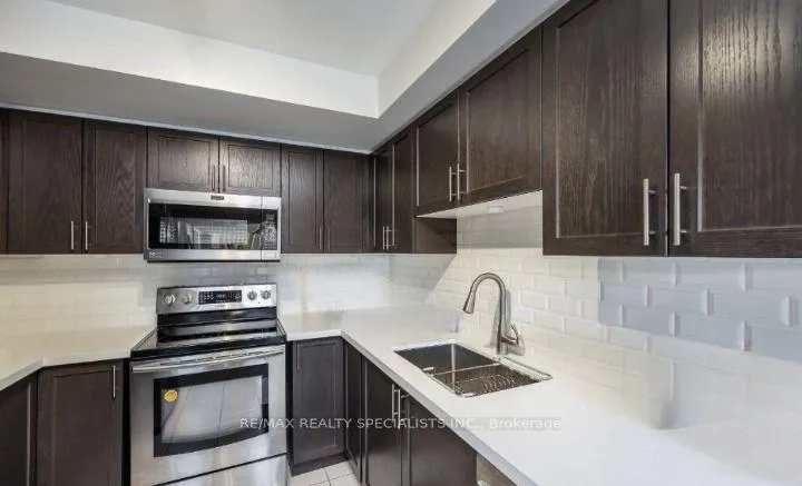 Photo 5 of 85 Great Gabe Crescent, Oshawa, Windfields — HOMEH