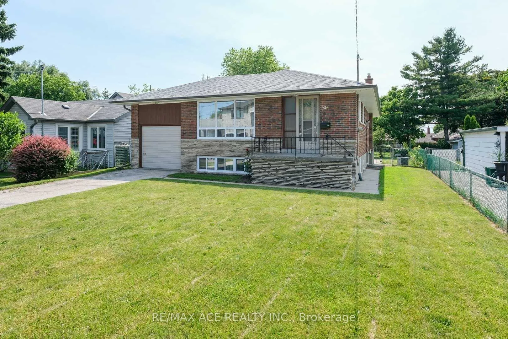 Front of Unit Bsmt, 12 Waltonice Road